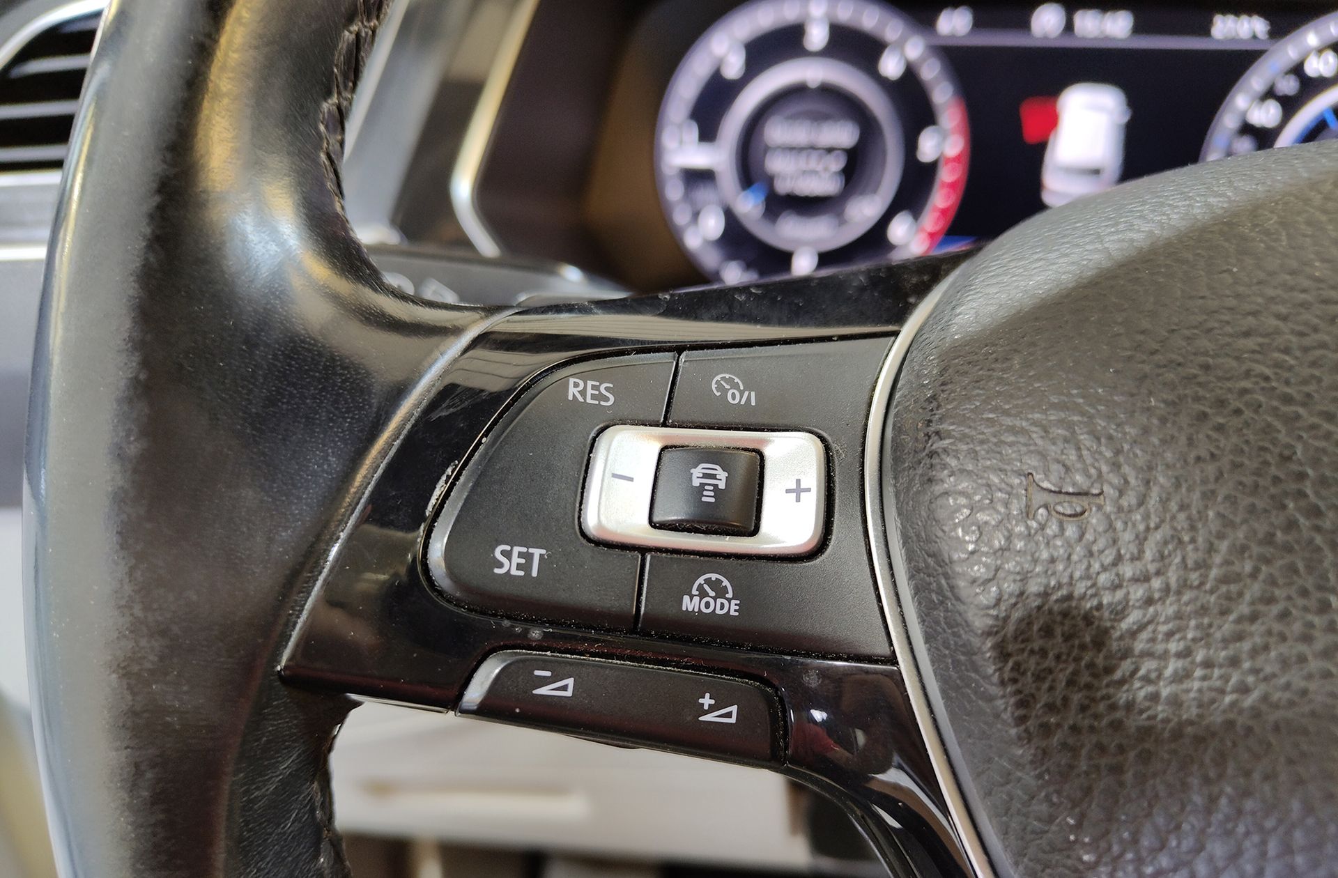 Volkswagen Tiguan Sport 2.0 TDI DSG - foto 28