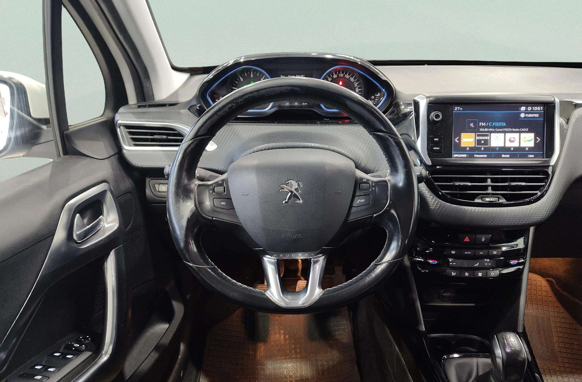 Peugeot 2008 BlueHDi 100 Allure - foto 19