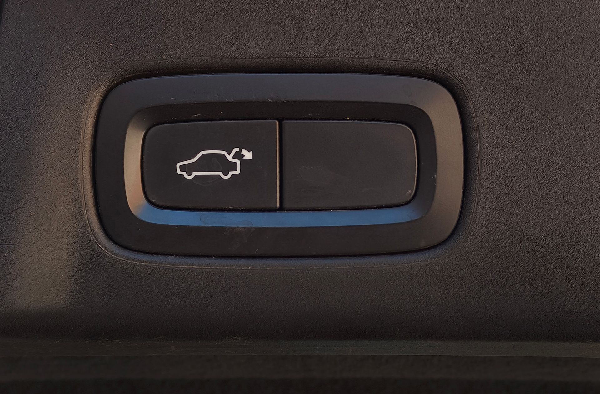 Volvo V90 D4 Momentum - foto 19