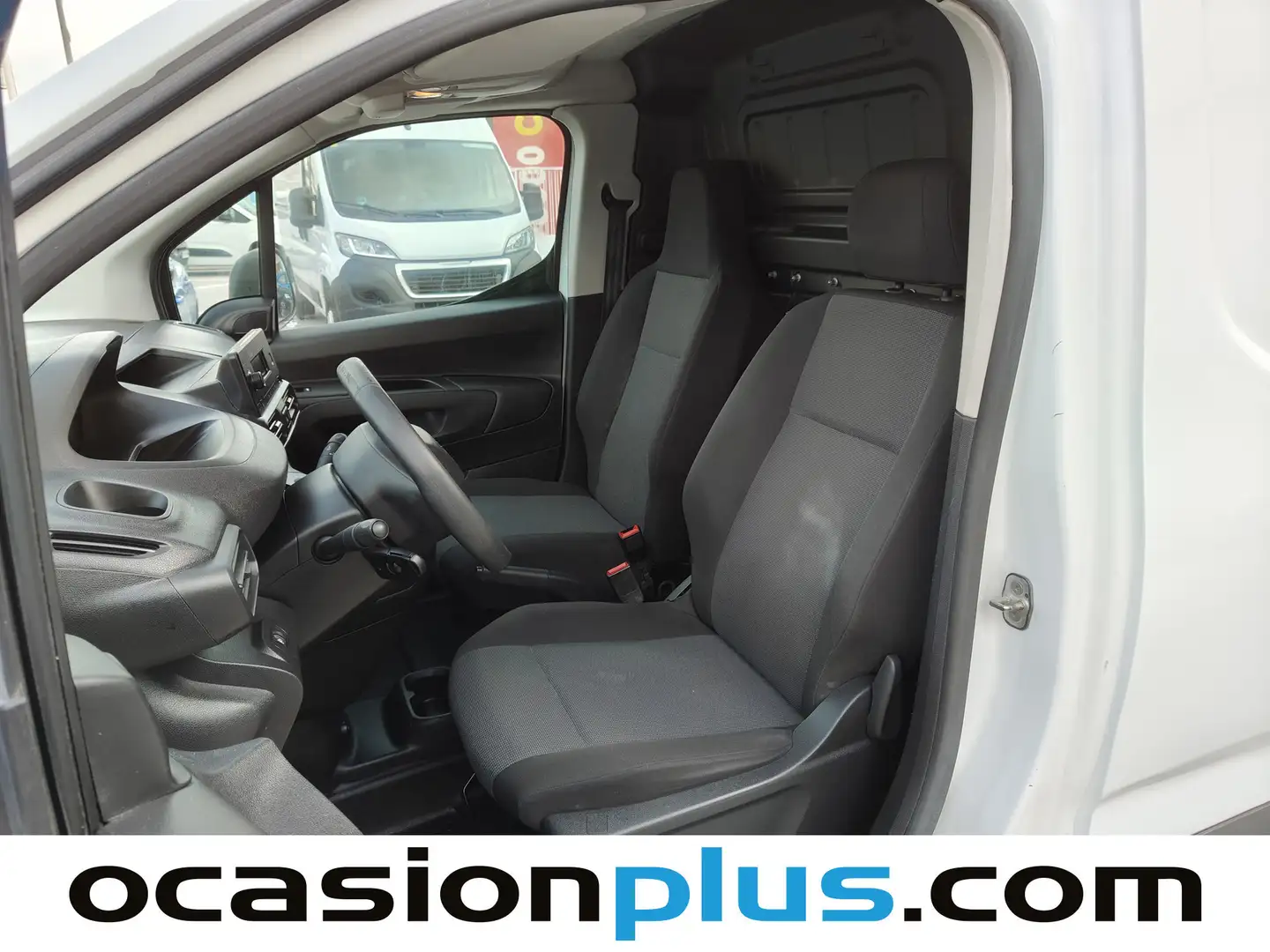 Foto Peugeot Partner Peugeot Partner BlueHDi 100 S&S Pro Standard 600kg (98 CV)