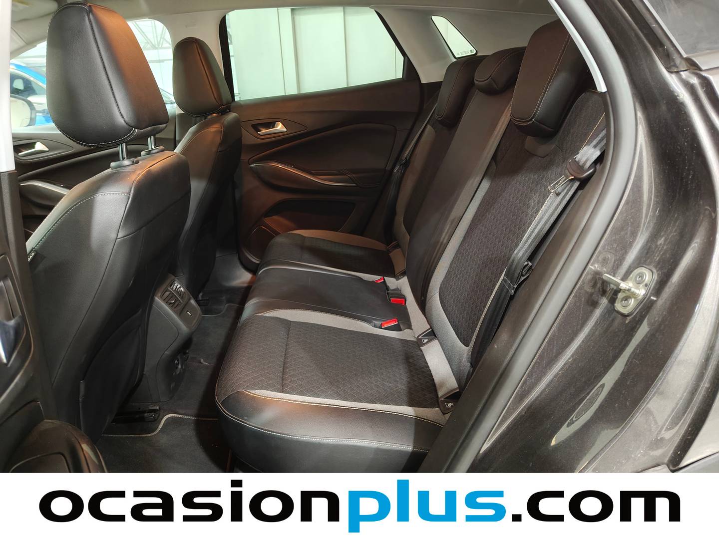 Foto asientos traseros Opel Grandland X Opel Grandland X 1.2 Turbo 120 Aniversario (130 CV)