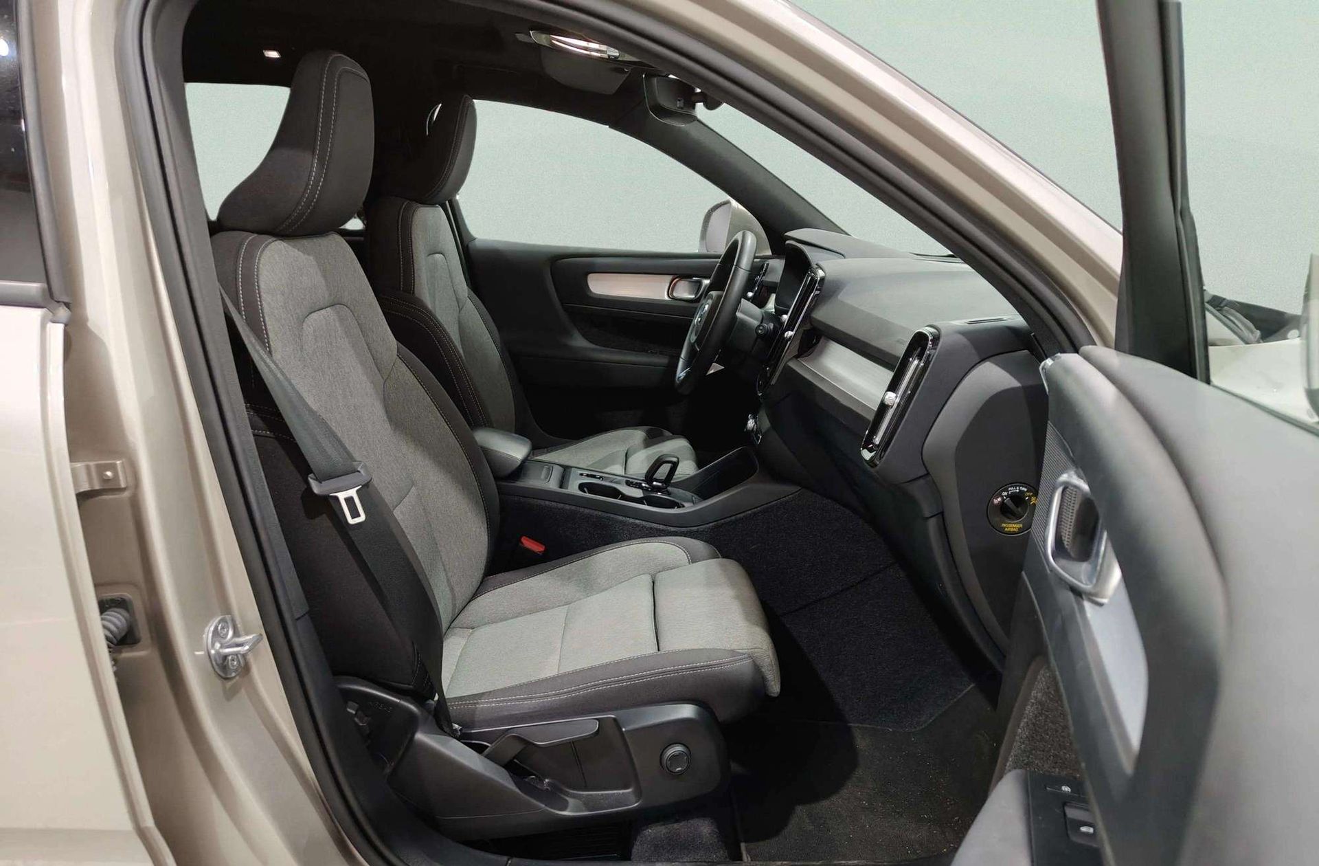 Volvo XC40 B3 Gasolina Mild hybrid Core - foto 21