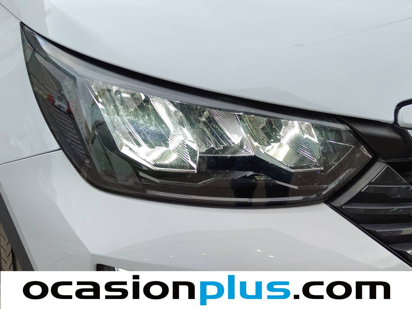 Foto Peugeot 2008 Peugeot 2008 Allure Hybrid eDCS6  (136 CV)