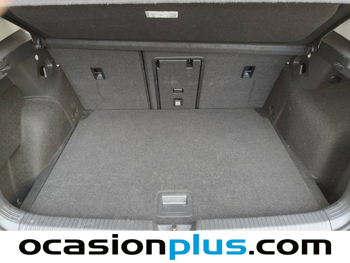 Fotos maletero Volkswagen Golf Volkswagen Golf Life 1.0 eTSI (110 CV) DSG