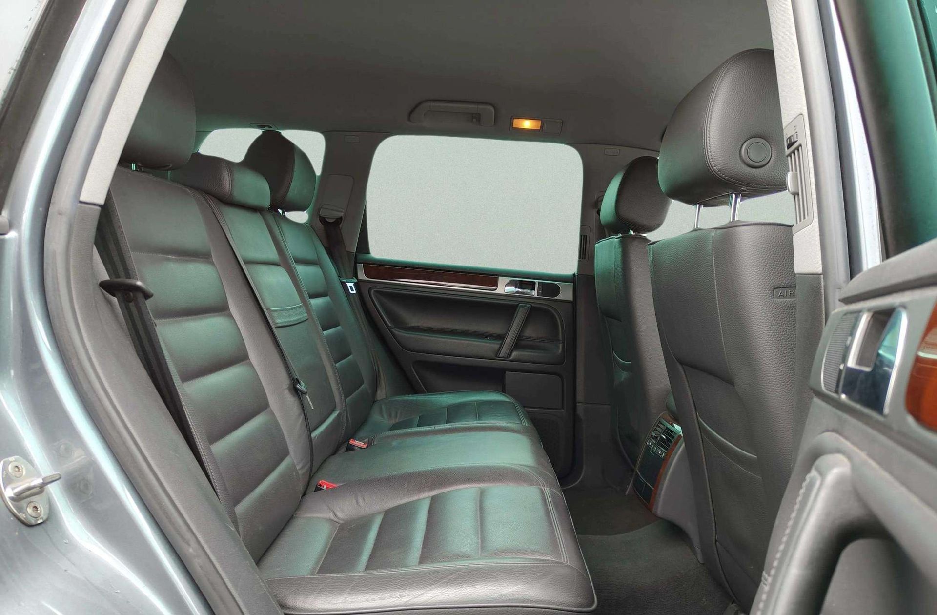 Volkswagen Touareg 3.2 V6 Tiptronic - foto 17