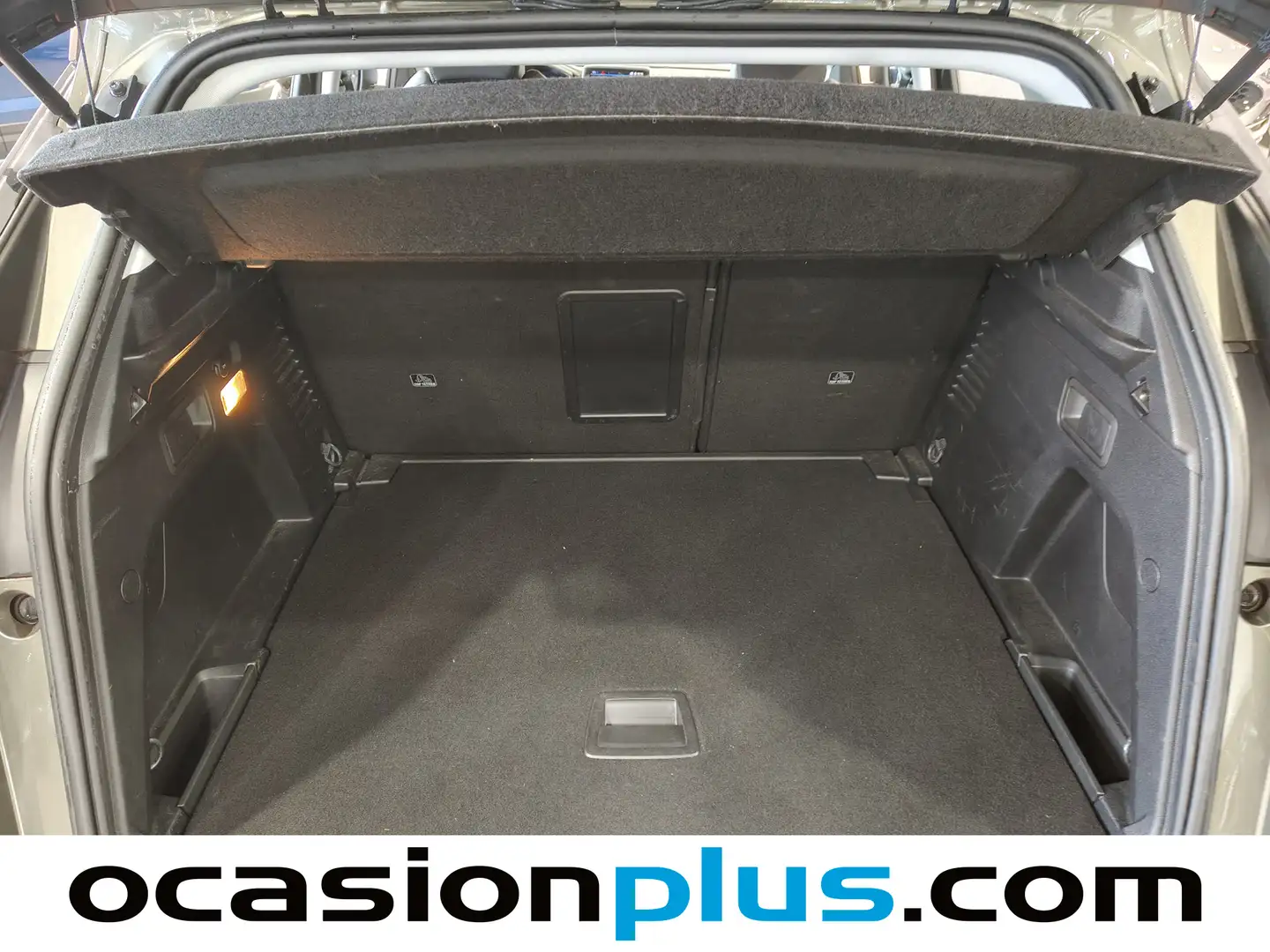 Foto Peugeot 3008 Peugeot 3008 PureTech 130 Allure (130 CV)