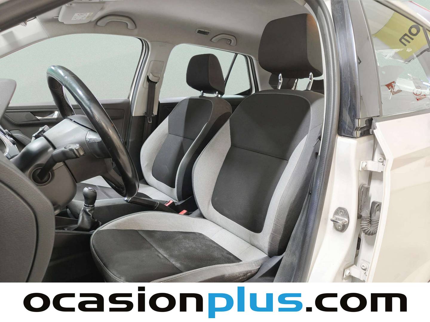 Foto asientos delanteros Skoda Fabia Skoda Fabia 1.0 MPI Ambition (75 CV)