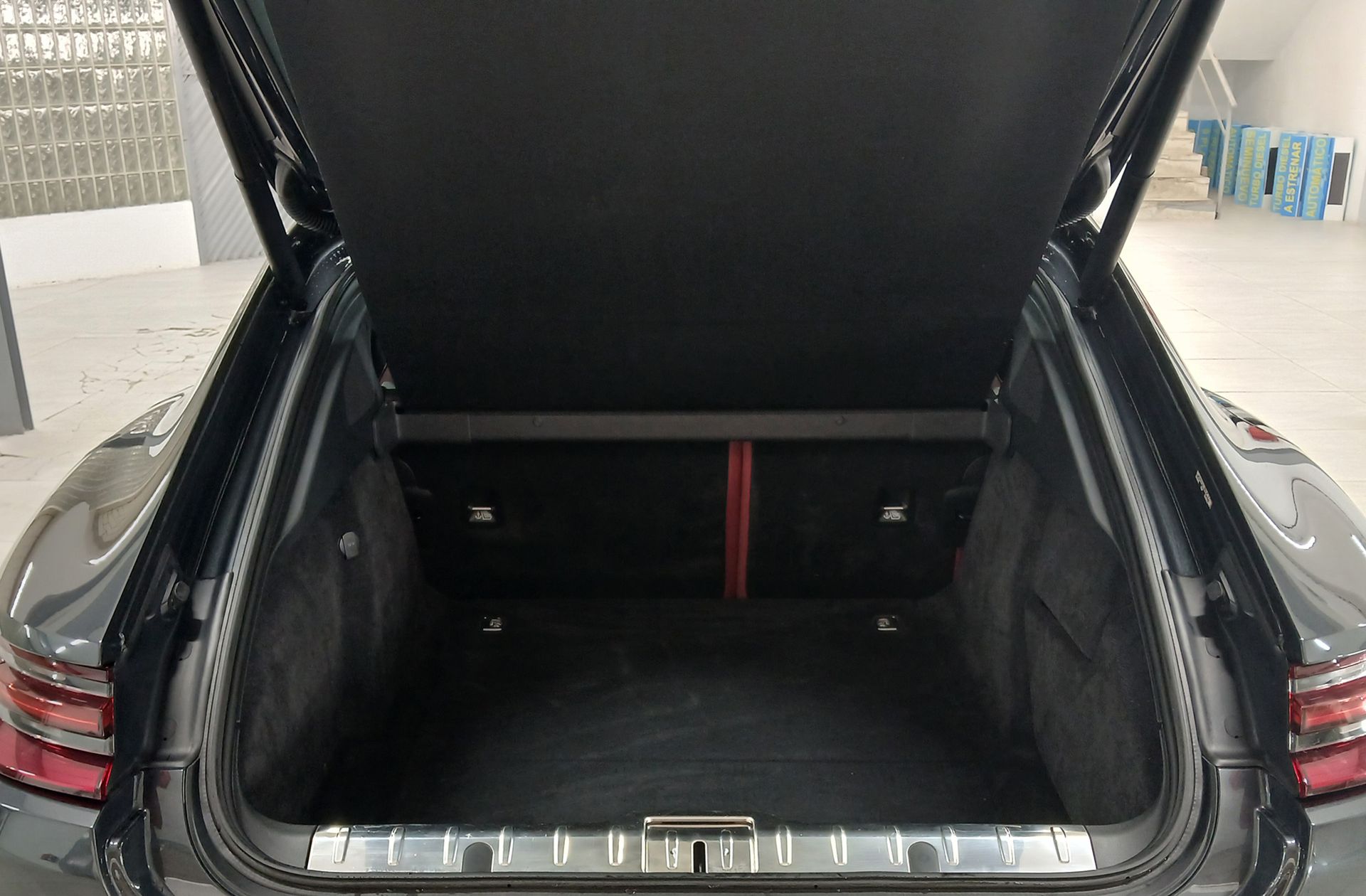 Porsche Panamera 4 E-Hybrid - foto 17