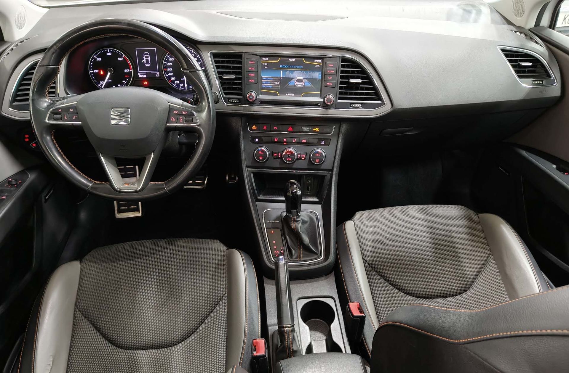 SEAT León ST 2.0 TDI X-perience 4Drive DSG6 - foto 7