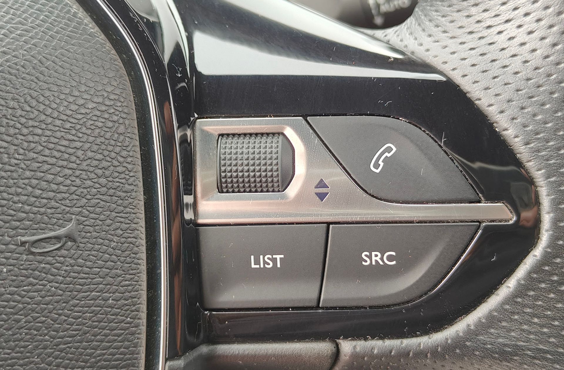 Peugeot 3008 BlueHDi 120 GT-Line - foto 30