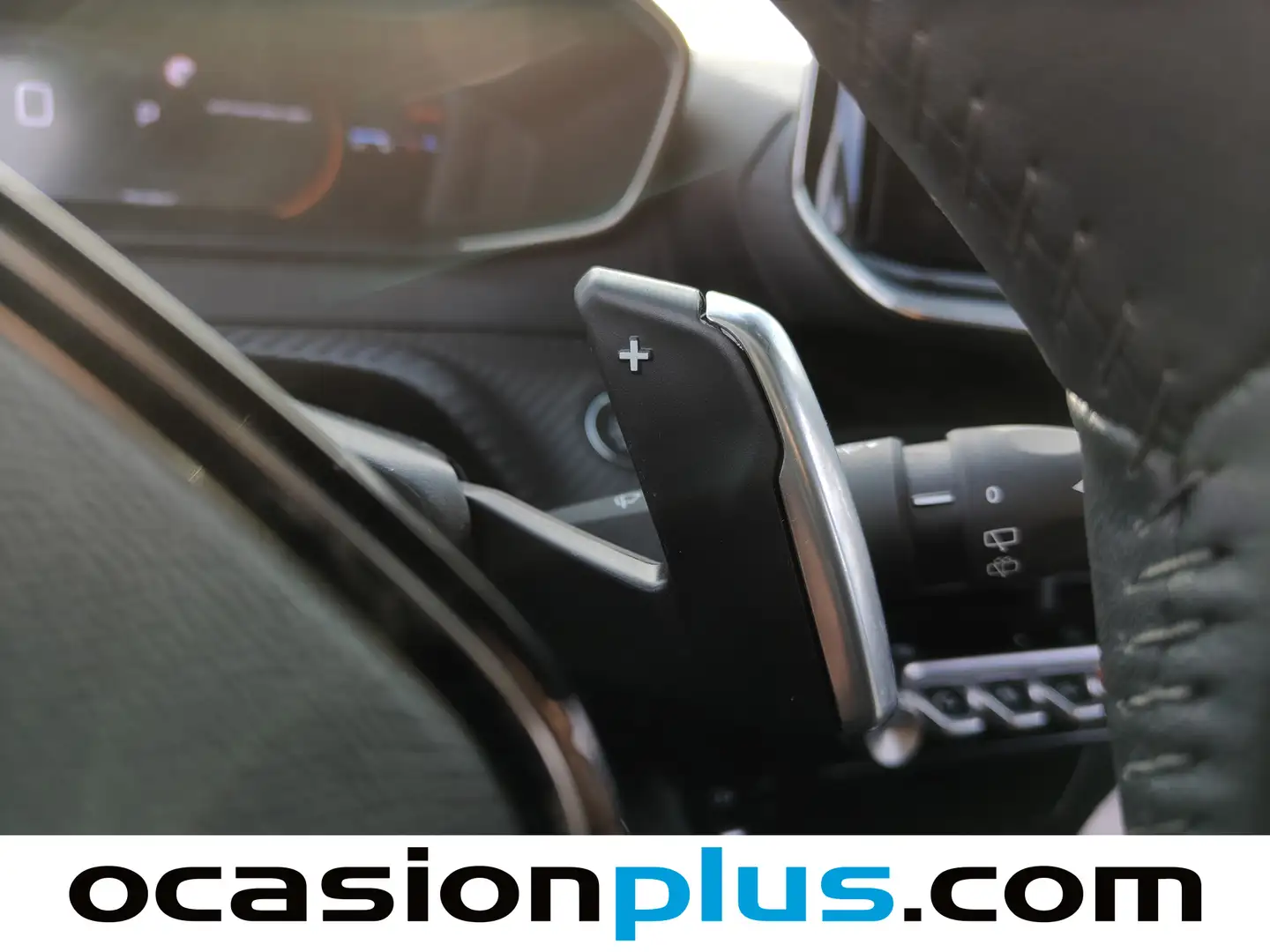 Foto Peugeot 2008 Peugeot 2008 Allure Hybrid eDCS6  (136 CV)