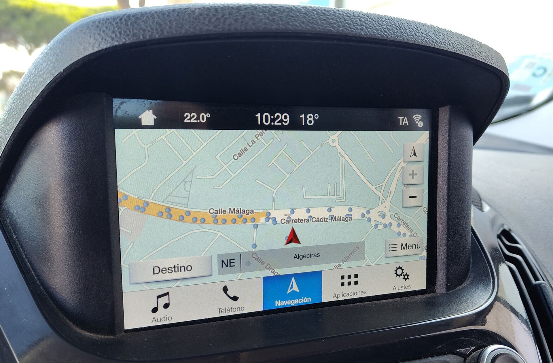 Ford Tourneo Courier 1.0 EcoBoost Titanium - foto 7