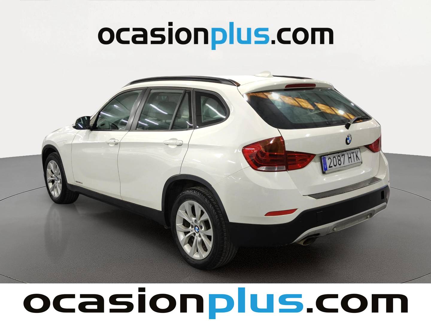 Foto trasera BMW X1 BMW X1 sDrive18d (143 CV) derecha