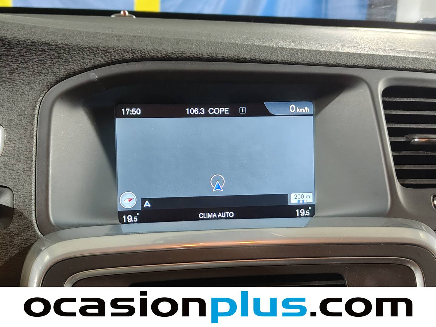 Foto Volvo V60 Cross Country Volvo V60 Cross Country Cross Country D3 Kinetic (150 CV)