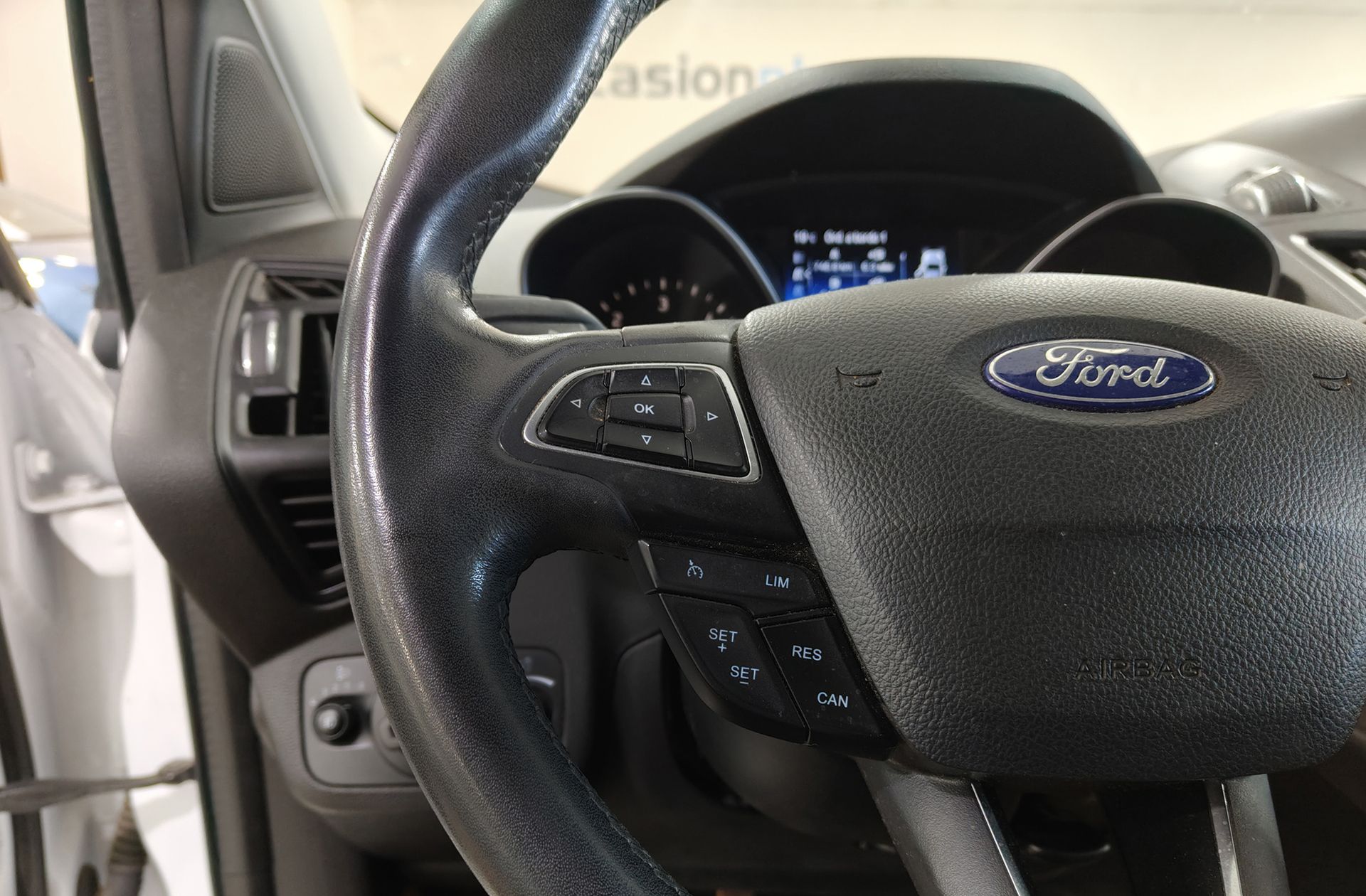Ford Kuga 1.5 TDCi Titanium 4x2 - foto 23