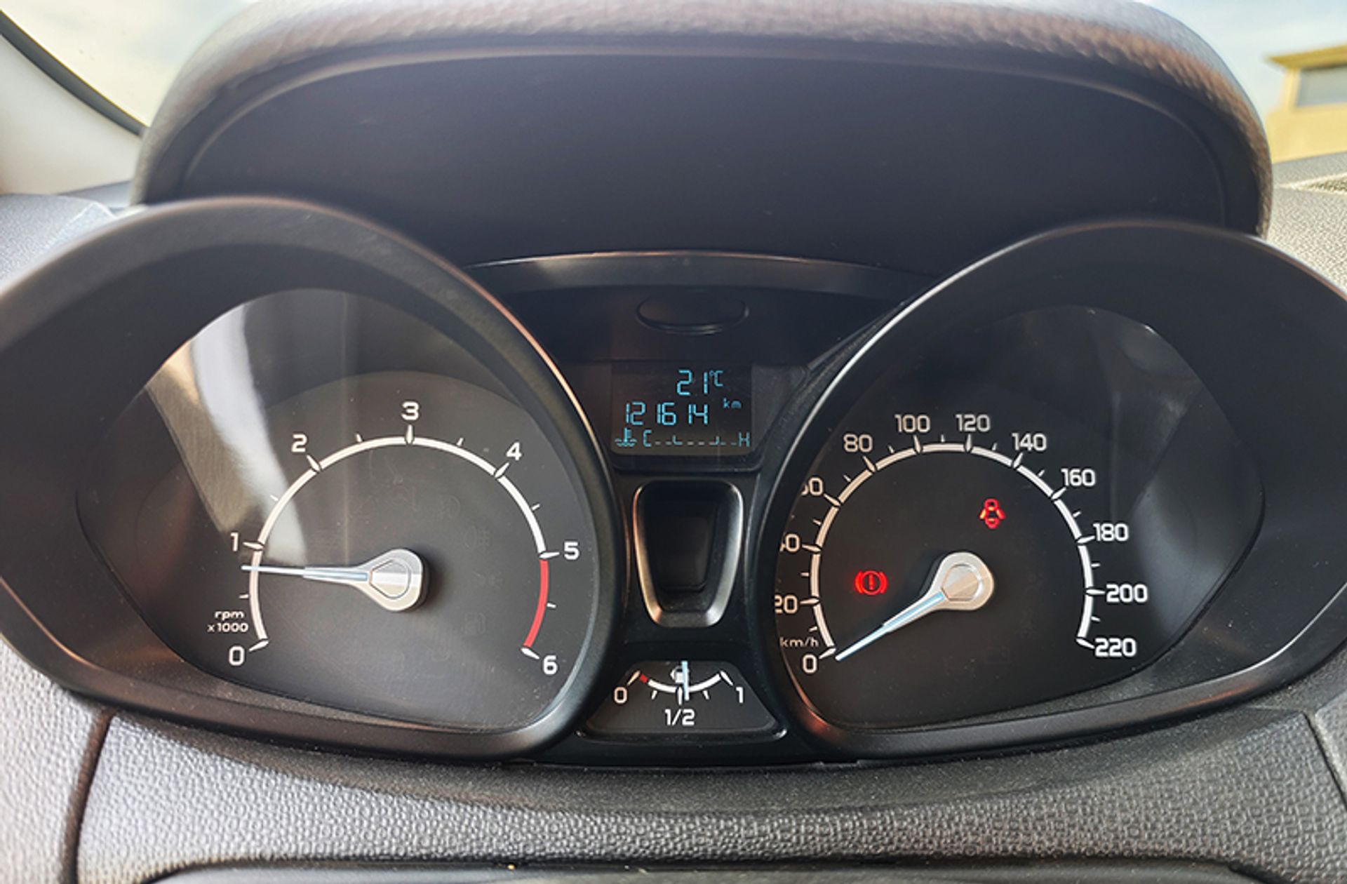 Ford EcoSport 1.5 TDCi Titanium - foto 20