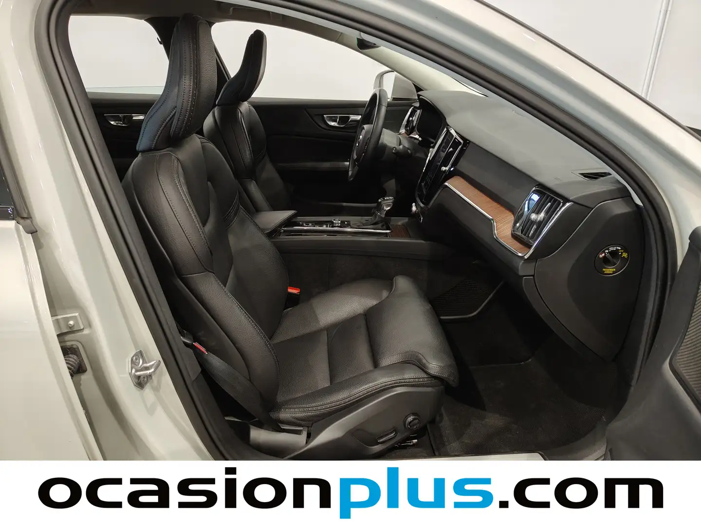 Foto Volvo V60 Cross Country Volvo V60 Cross Country D4 Pro Auto (190 CV)