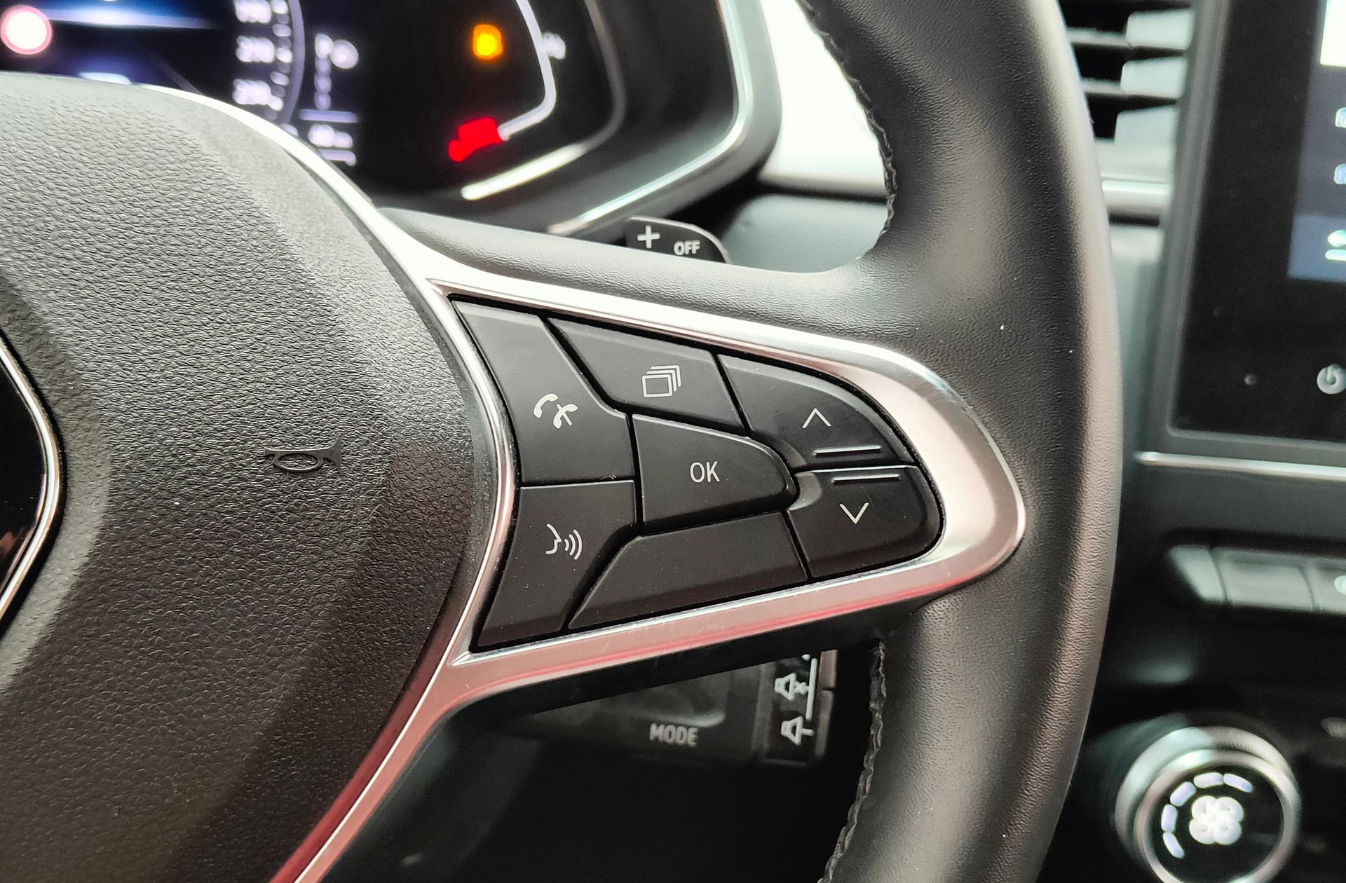 Renault Captur Zen TCe Micro Híbrido EDC GPF - foto 26