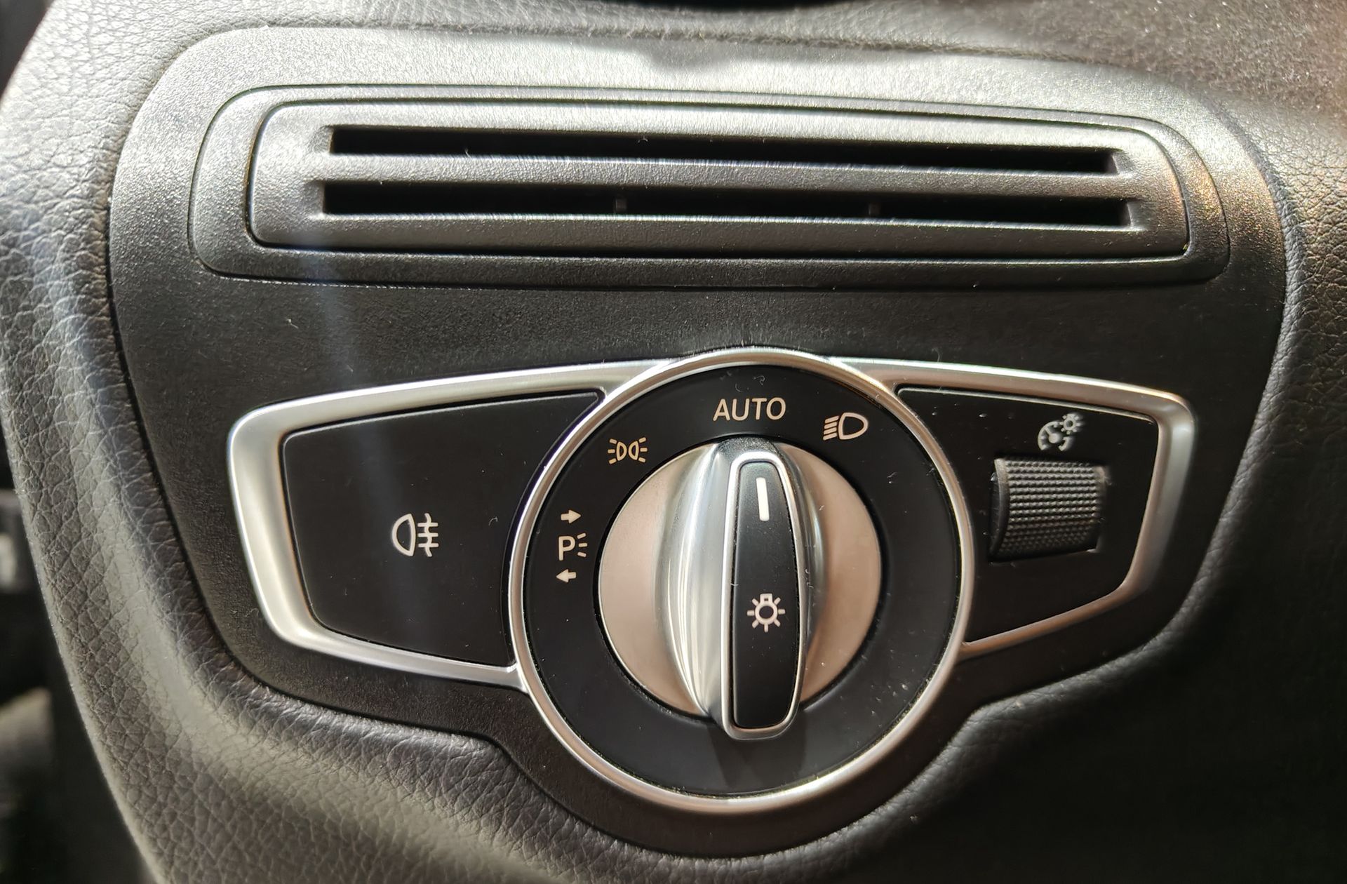 Mercedes-Benz GLC Mercedes GLC 300 d 4Matic Pack AMG - foto 28