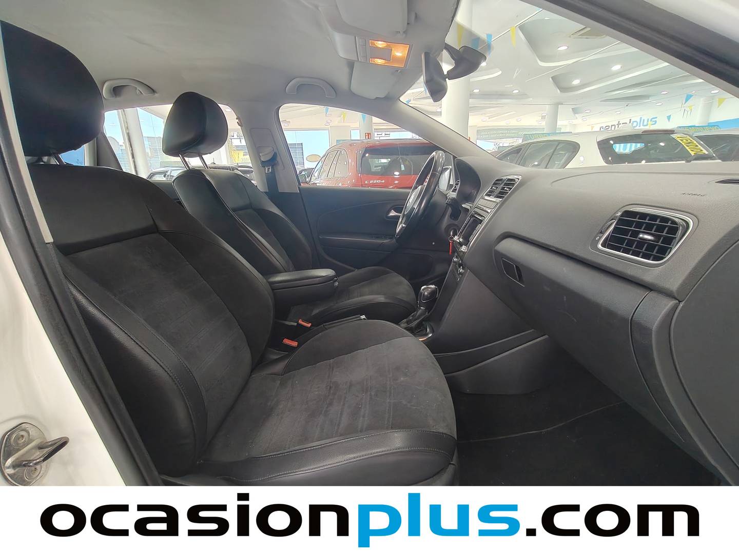 Volkswagen Polo Volkswagen Polo Sport by R-Line 1.2 TSI (90 CV) DSG gasolina