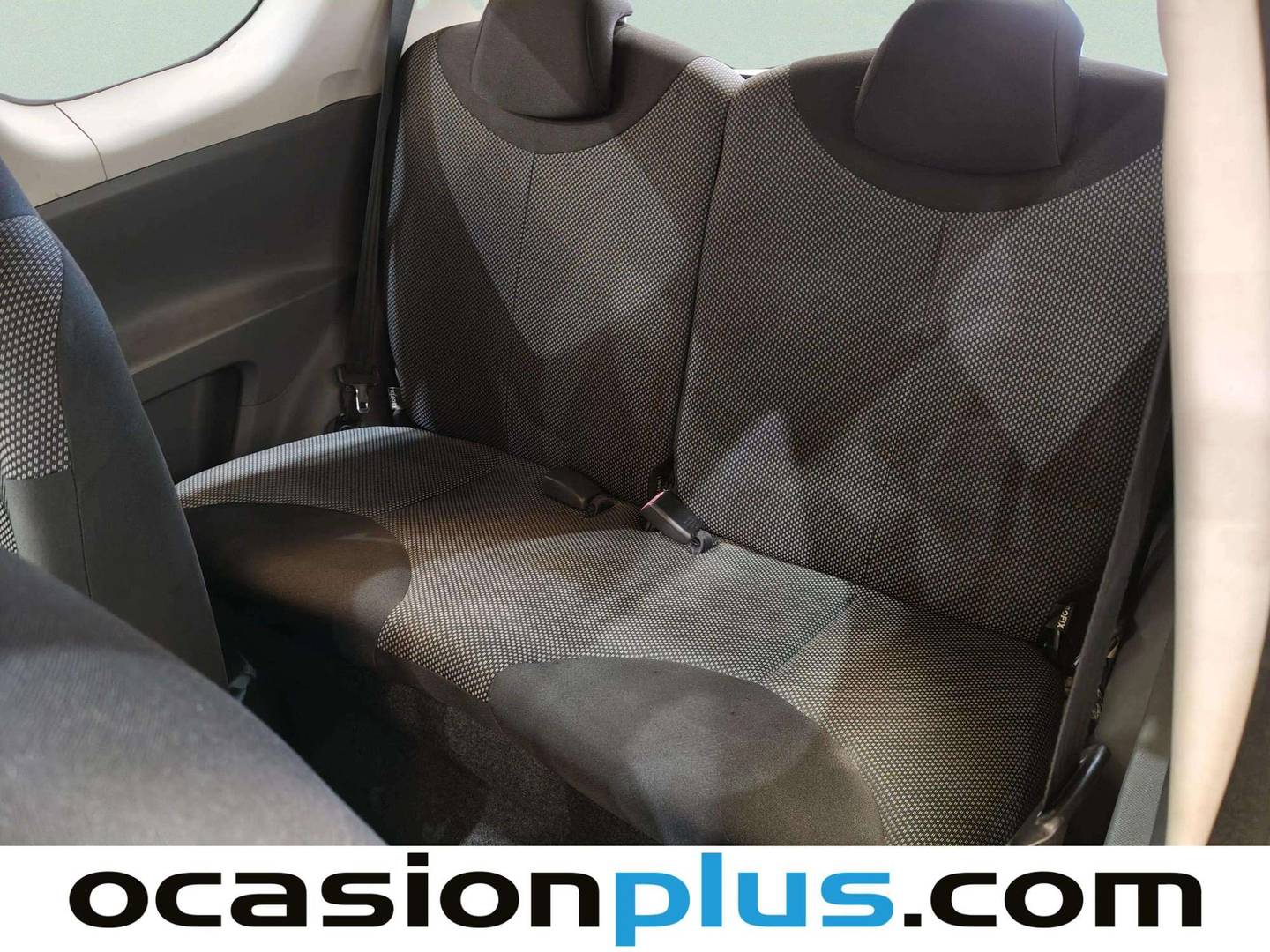 Foto asientos traseros Toyota Aygo Toyota Aygo 1.0 VVT-i Connect (68 CV)