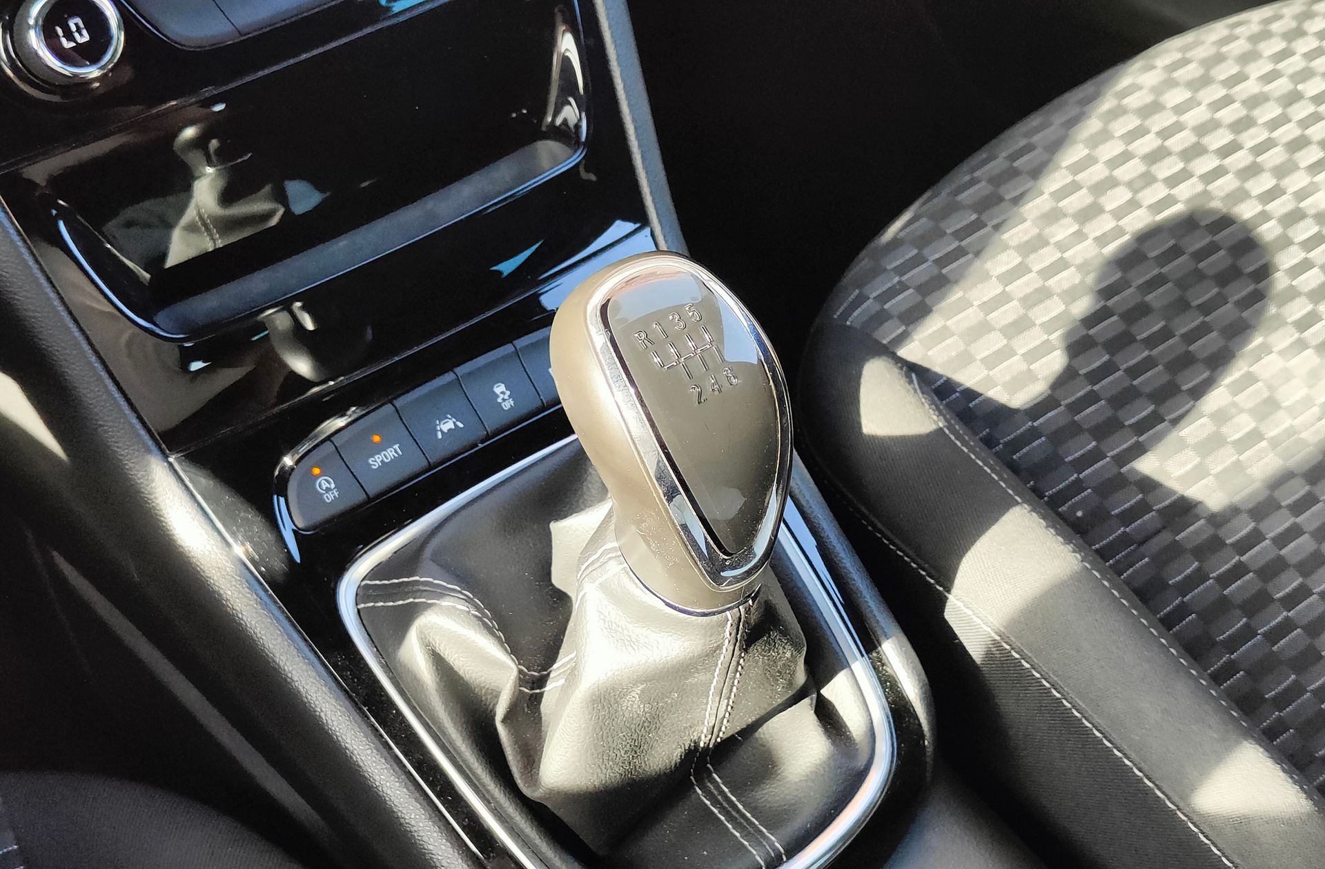 Opel Astra 1.4 Turbo Dynamic - foto 5
