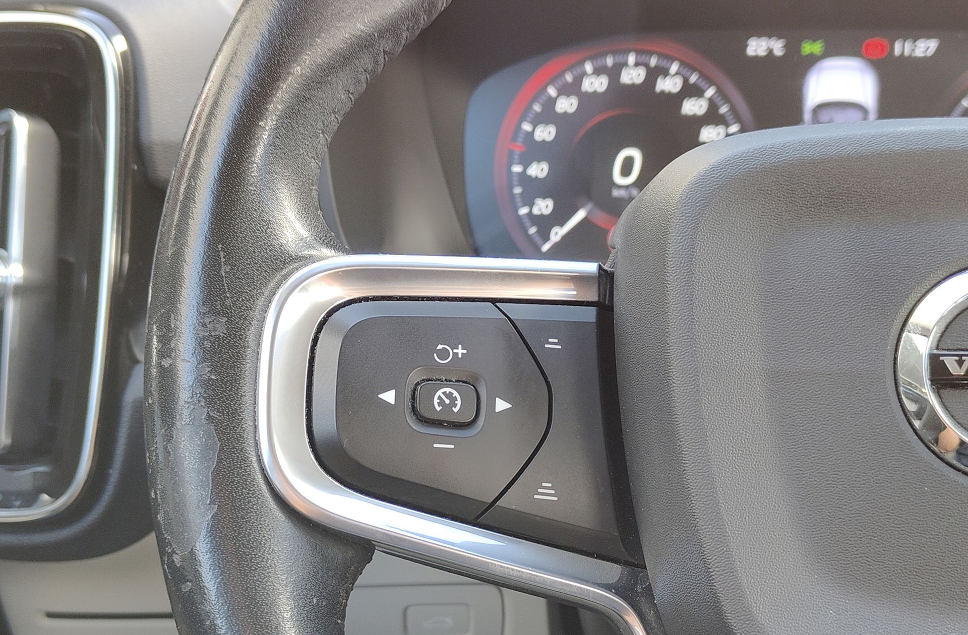 Volvo XC40 T3 Business Plus - foto 29