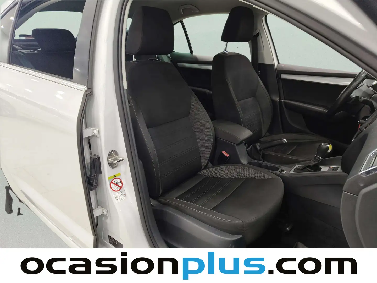 Foto Skoda Octavia Skoda Octavia 1.6 TDI CR Ambition DSG (115 CV)