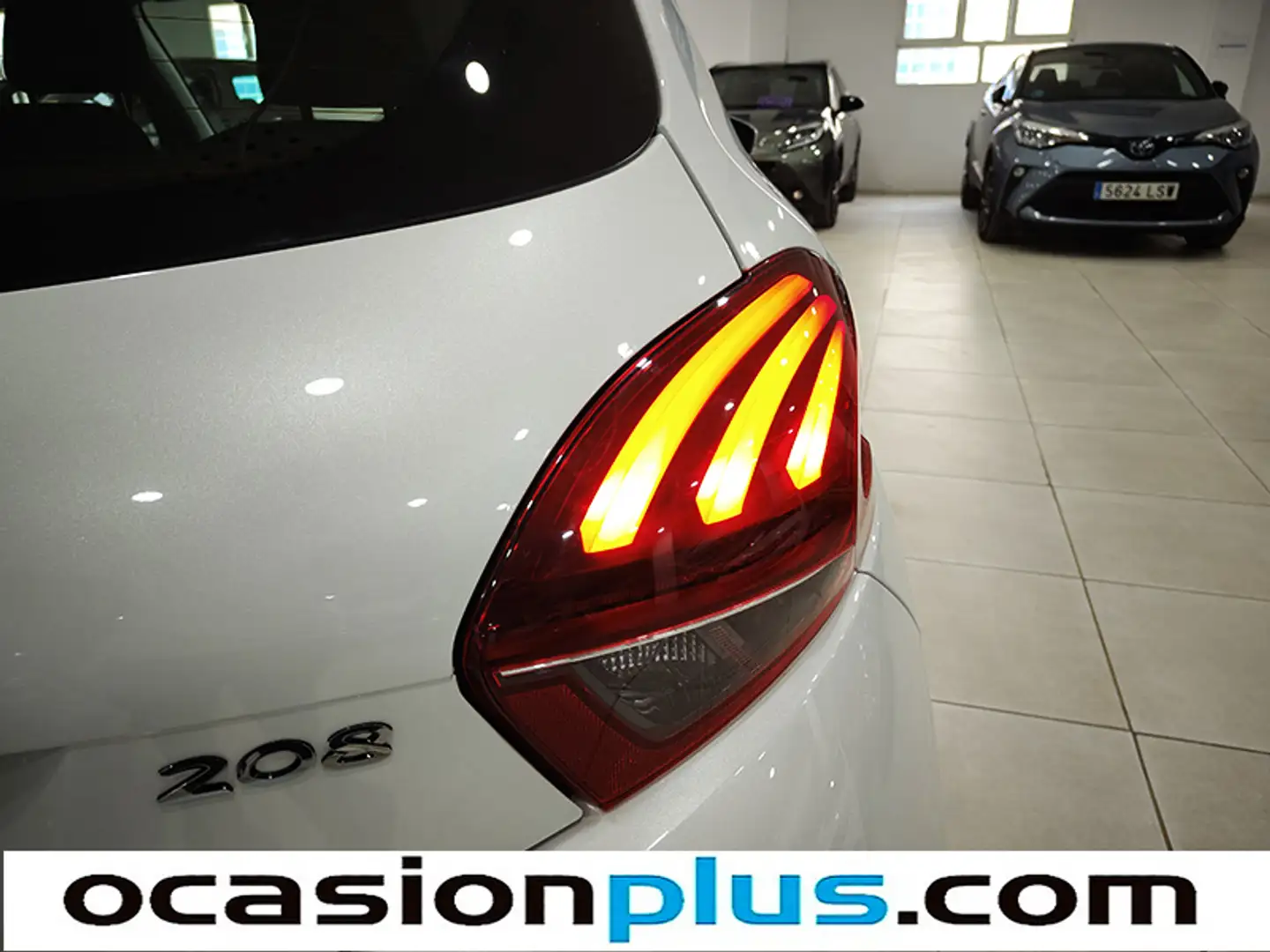 Foto Peugeot 208 Peugeot 208 PureTech 110 Signature (110 CV)