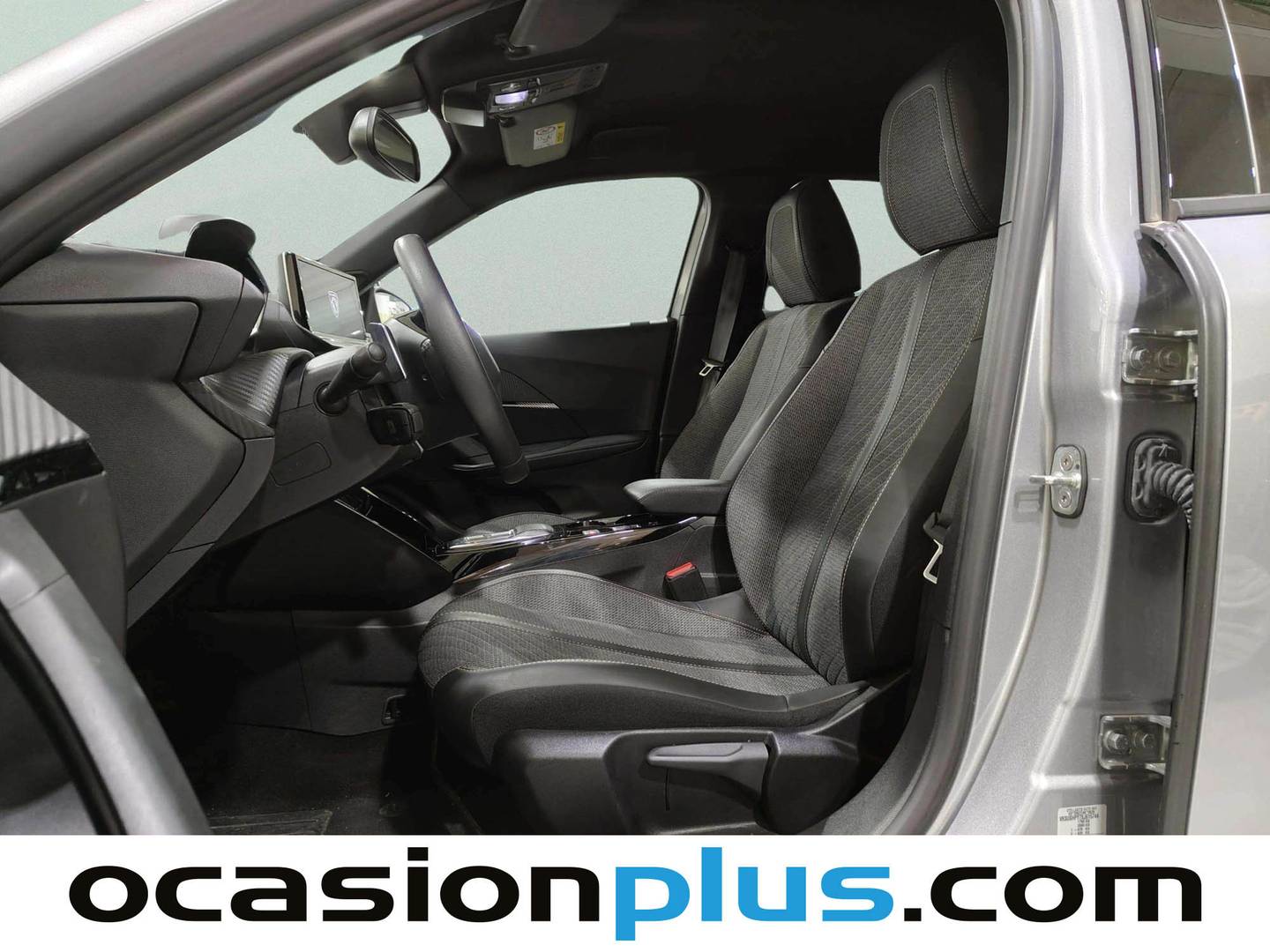 Foto asientos delanteros Peugeot 2008 Peugeot 2008 Allure Hybrid eDCS6 (145 CV)
