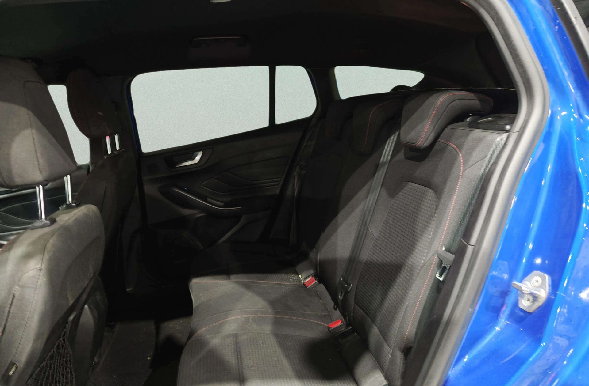 Ford Focus 1.0 EcoBoost ST-Line - foto 13