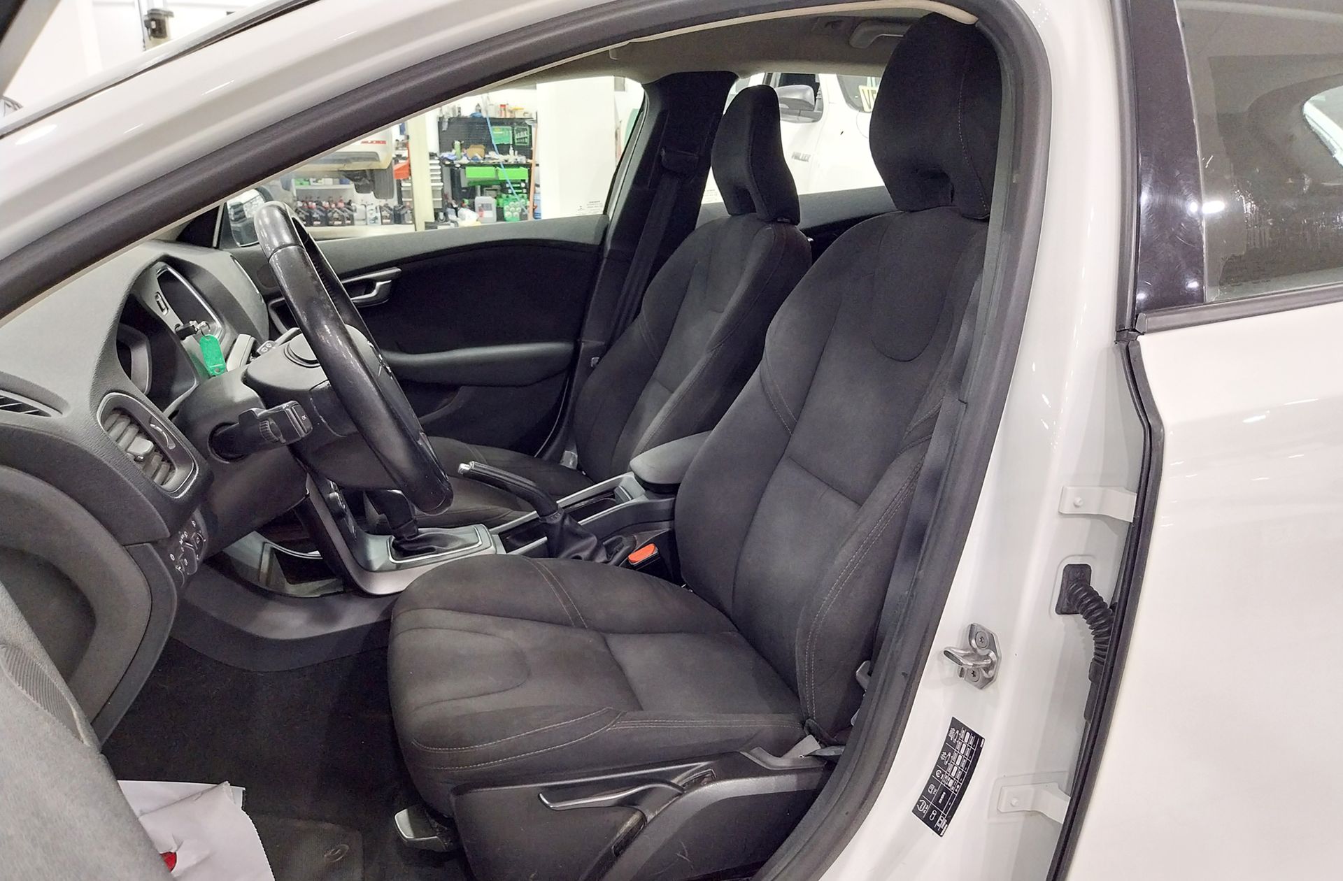 Volvo V40 D2 Kinetic - foto 9