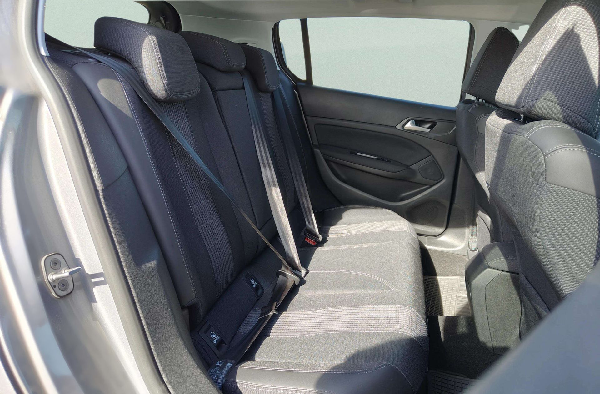 Peugeot 308 BlueHDi 130 Allure - foto 17