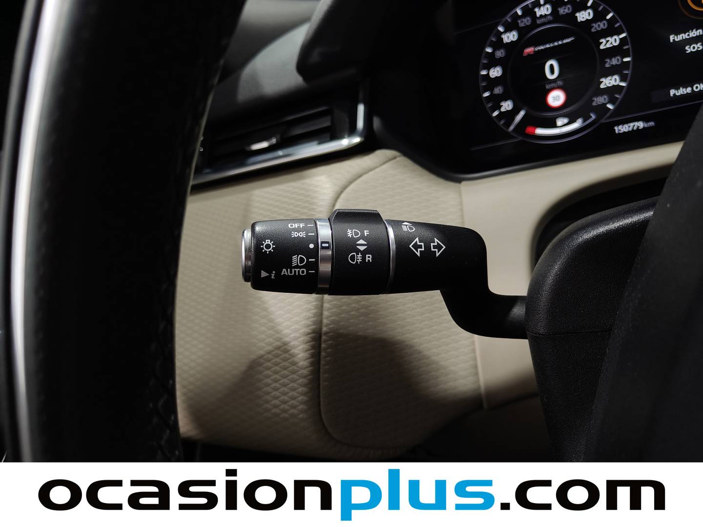 Land Rover Range Rover Velar Land Rover Range Rover Velar D300 R-Dynamic SE 4WD Auto (300 CV) al mejor precio