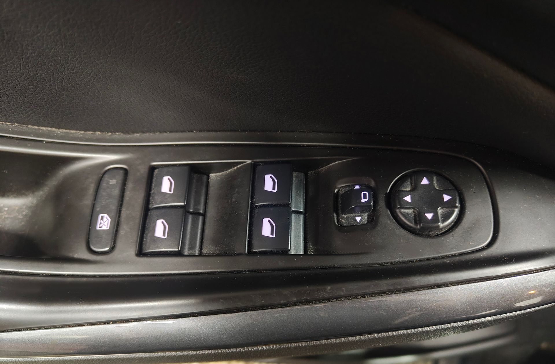 Opel Grandland 1.5 CDTi 120 Aniversario - foto 29