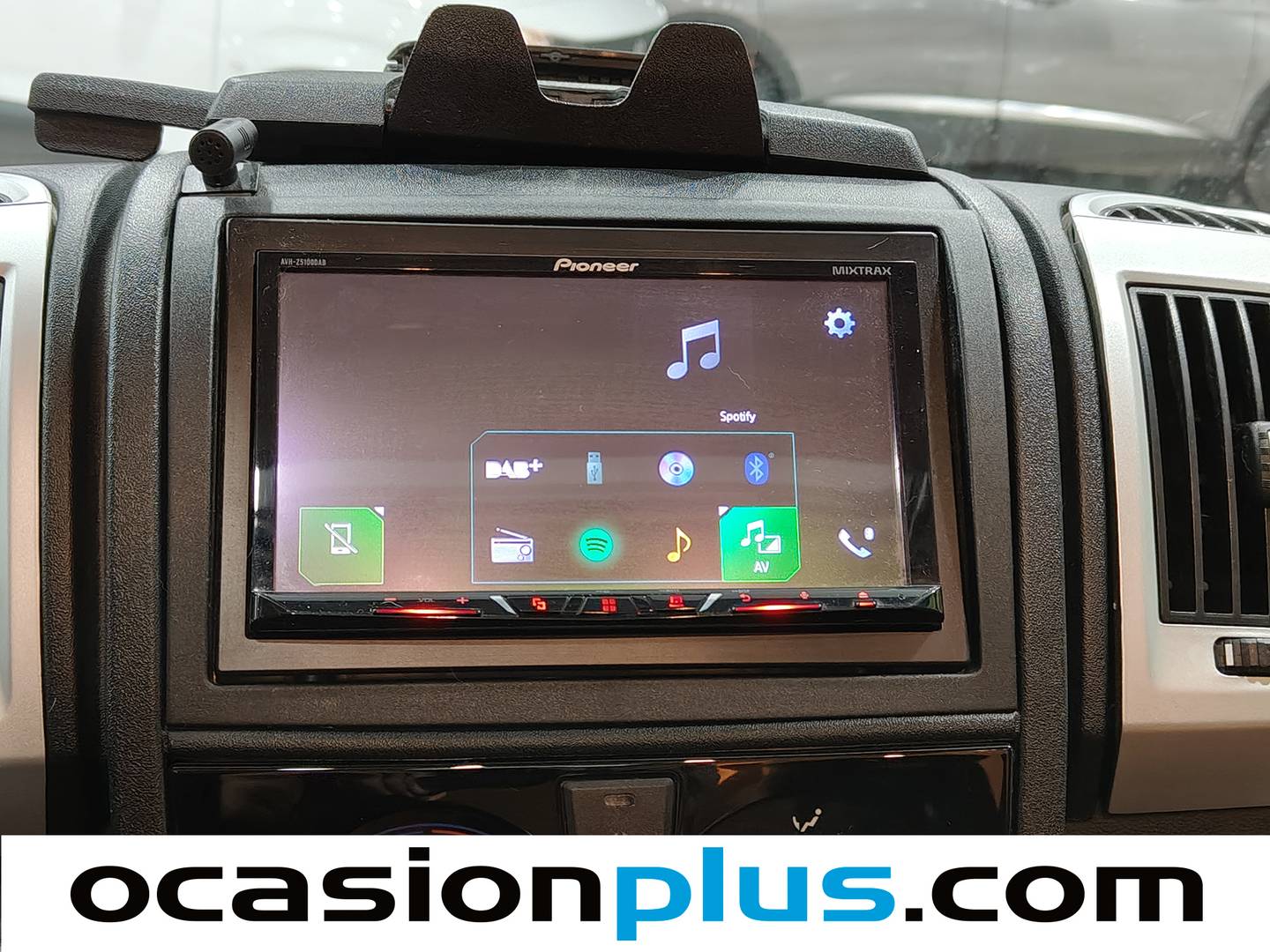 Foto Burstner BT5902 Burstner BT5902 BT5902 Travel Van T-590 (150 CV) 4 Plazas