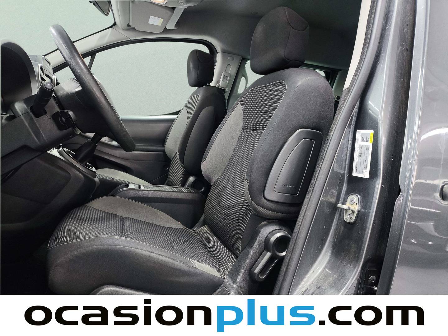 Foto asientos delanteros Peugeot Partner Peugeot Partner Tepee Combi 1.6 BlueHDi Outdoor (100 CV)