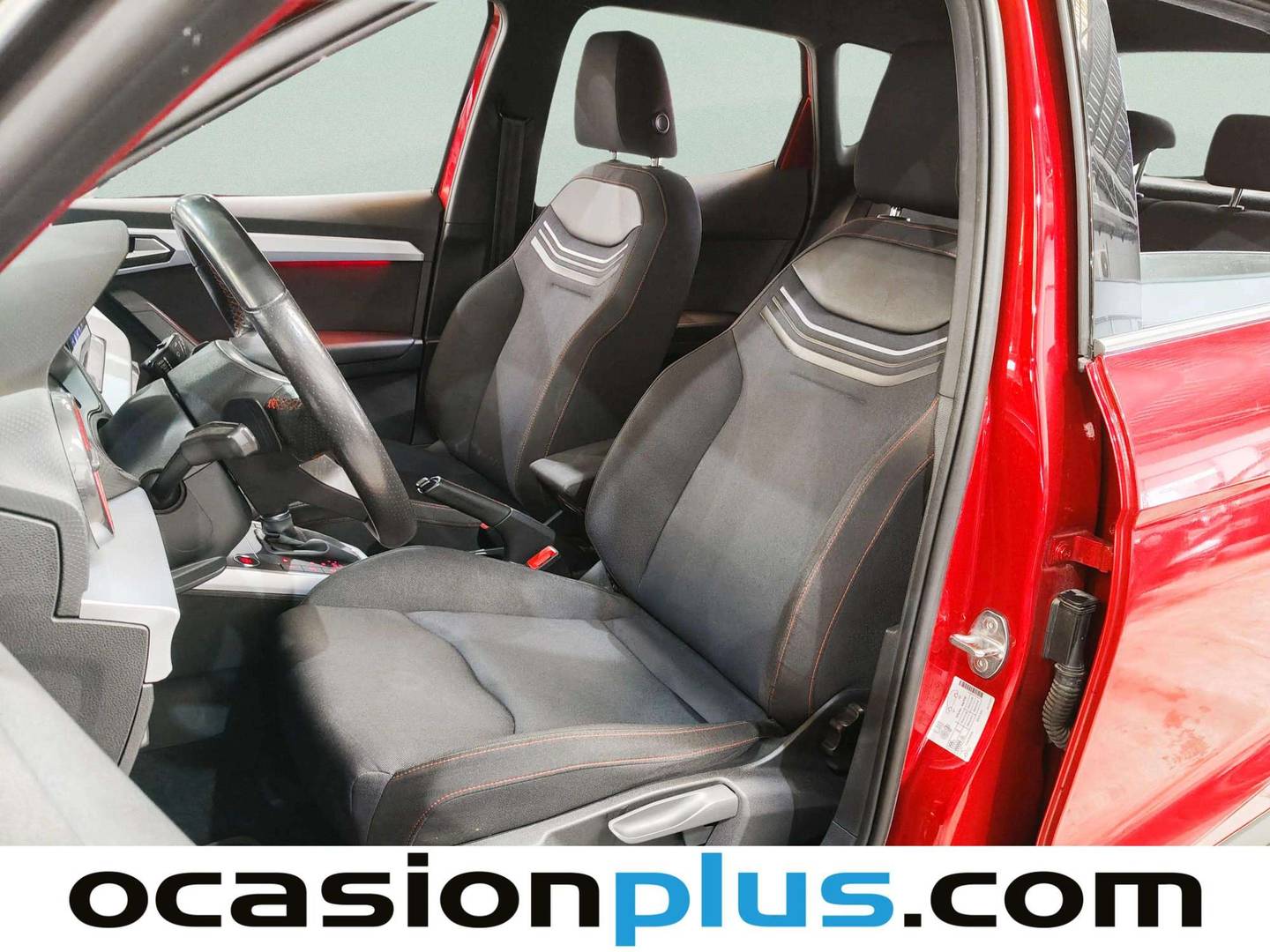 Foto asientos delanteros Seat Arona Seat Arona 1.5 TSI FR DSG (150 CV)