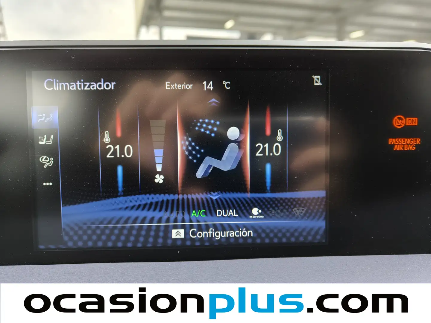 Foto Lexus UX Lexus UX 250h Luxury (184 CV)