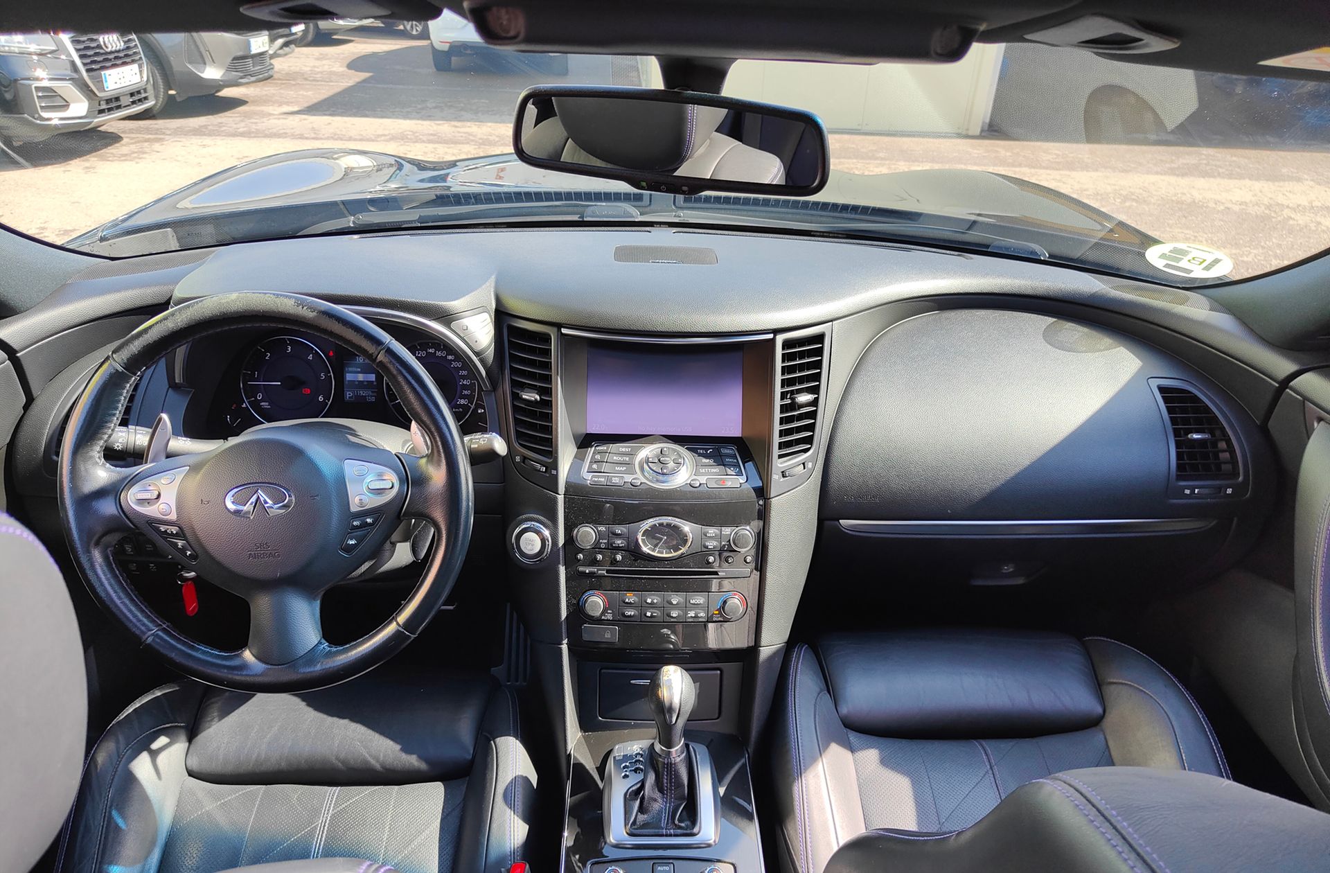 Infiniti QX70 3.0 D S Premium - foto 7