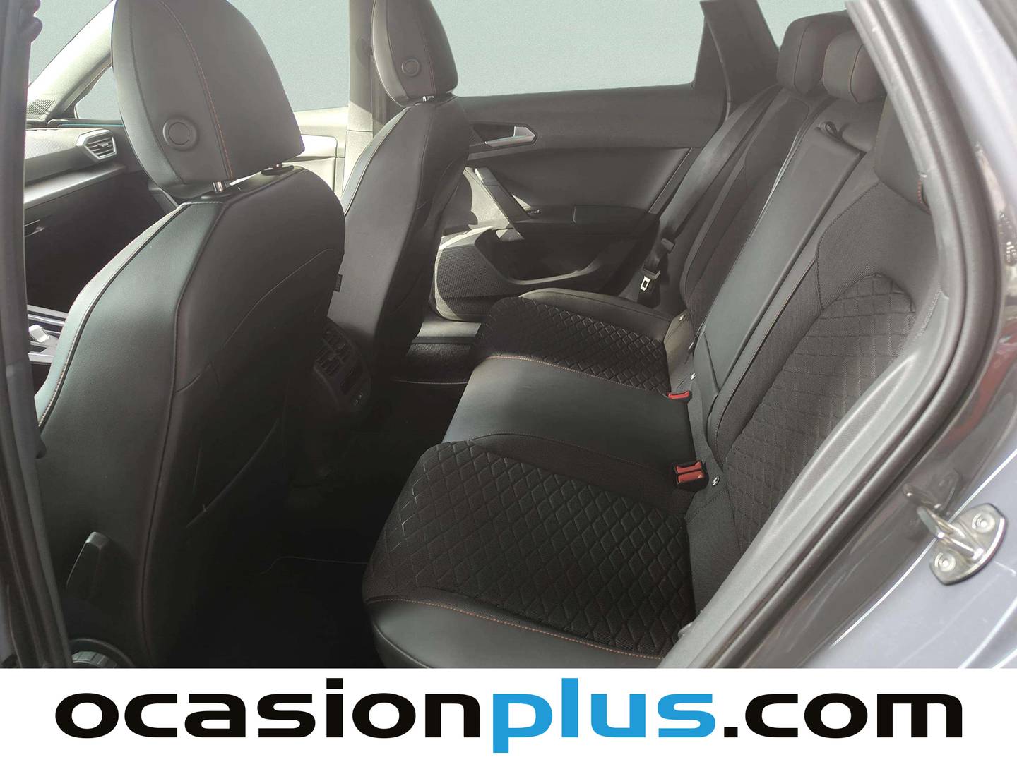 Foto asientos traseros Seat León Seat León ST 1.5 eTSI S&S FR Special Edition DSG (150 CV)