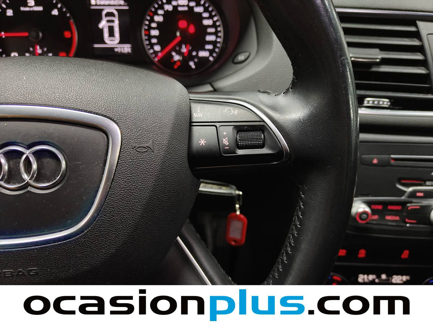 Foto Audi Q3 Audi Q3 design edition 2.0 TDI (150 CV)