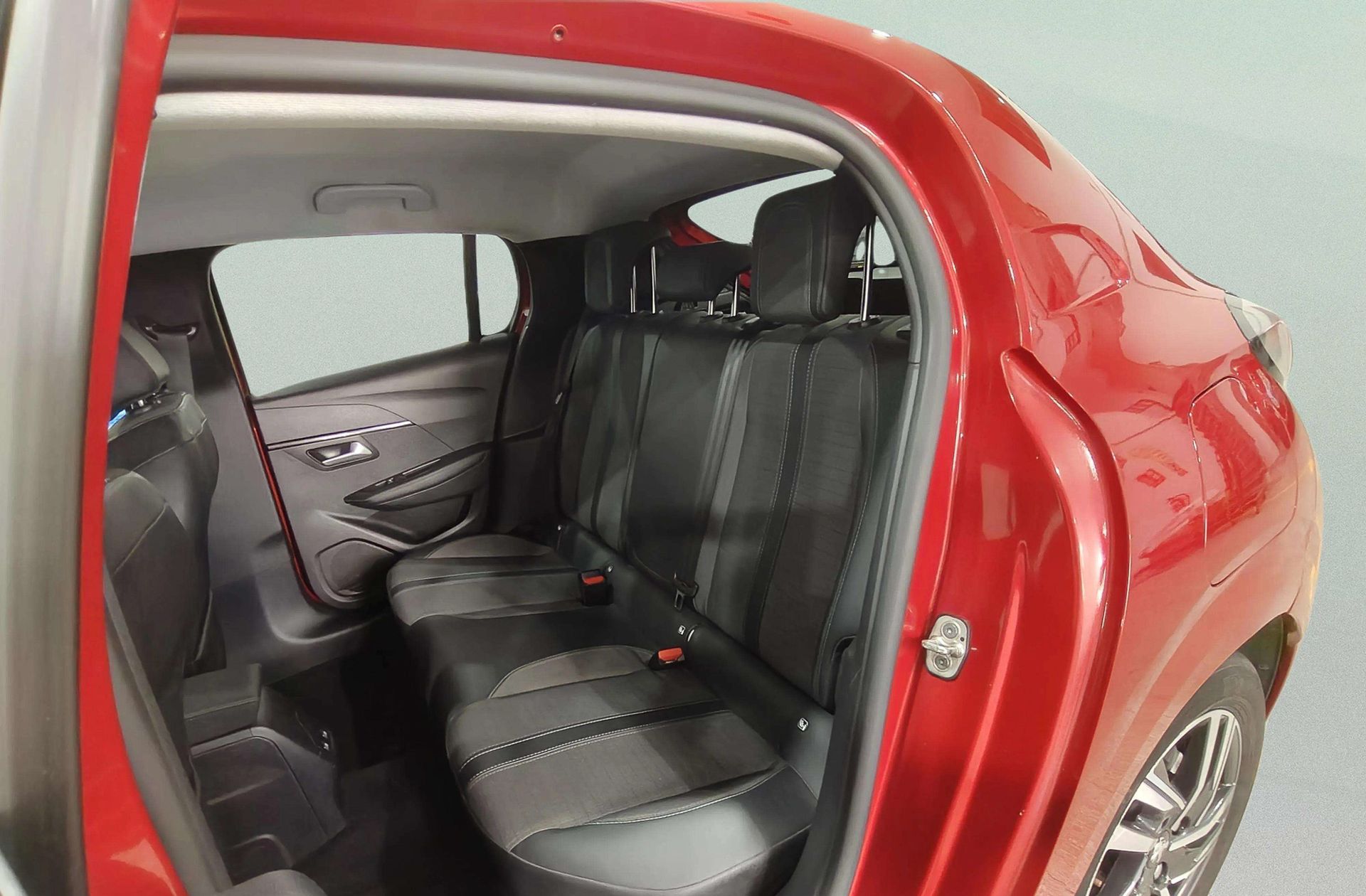 Peugeot 208 PureTech 100 Allure - foto 11