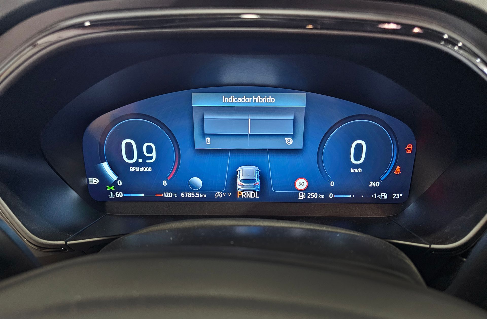 Ford Focus 1.0 EcoBoost MHEV ST-Line - foto 25
