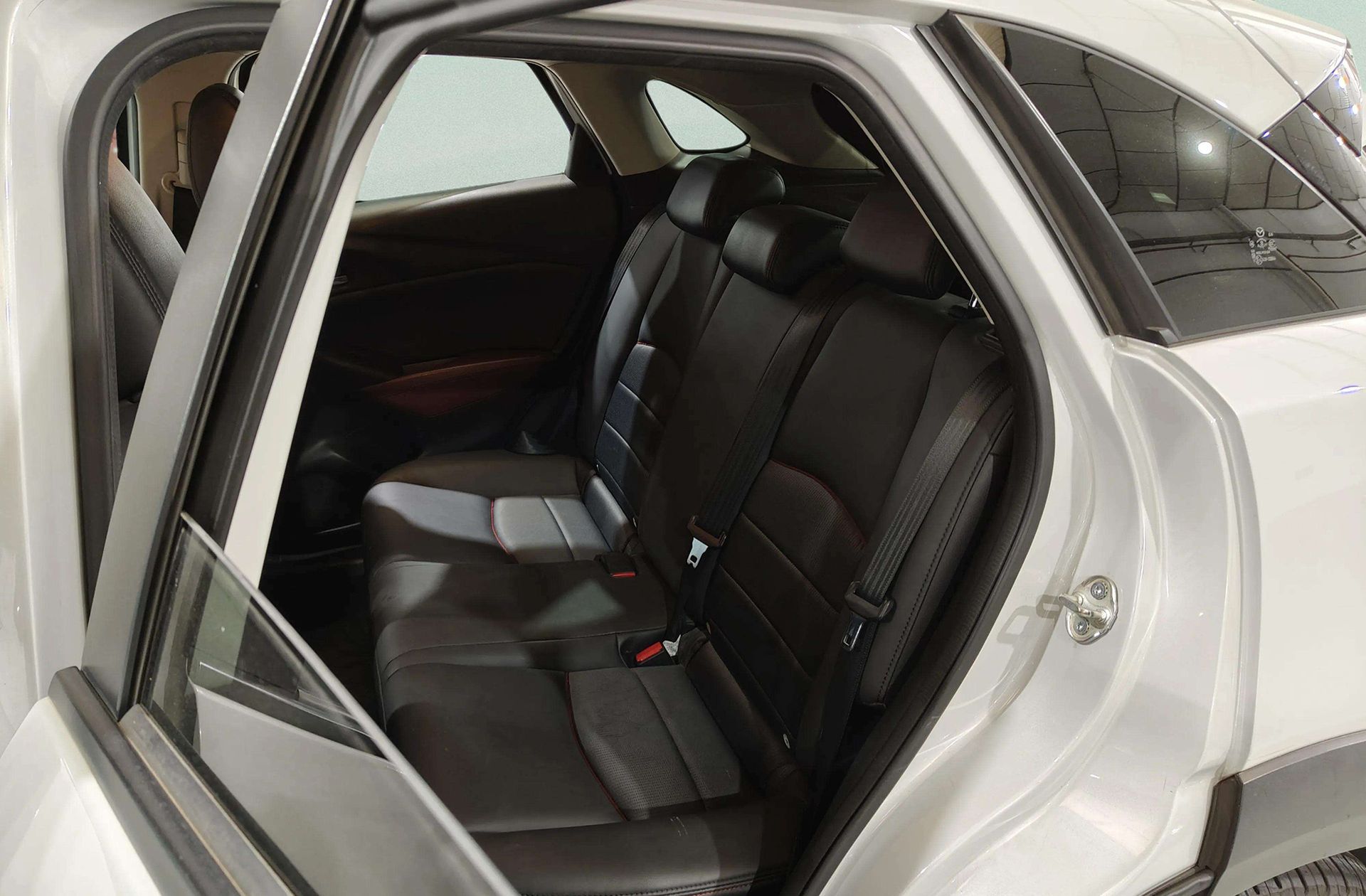 Mazda CX-3 2.0 Skyactiv GE Luxury 2WD - foto 12