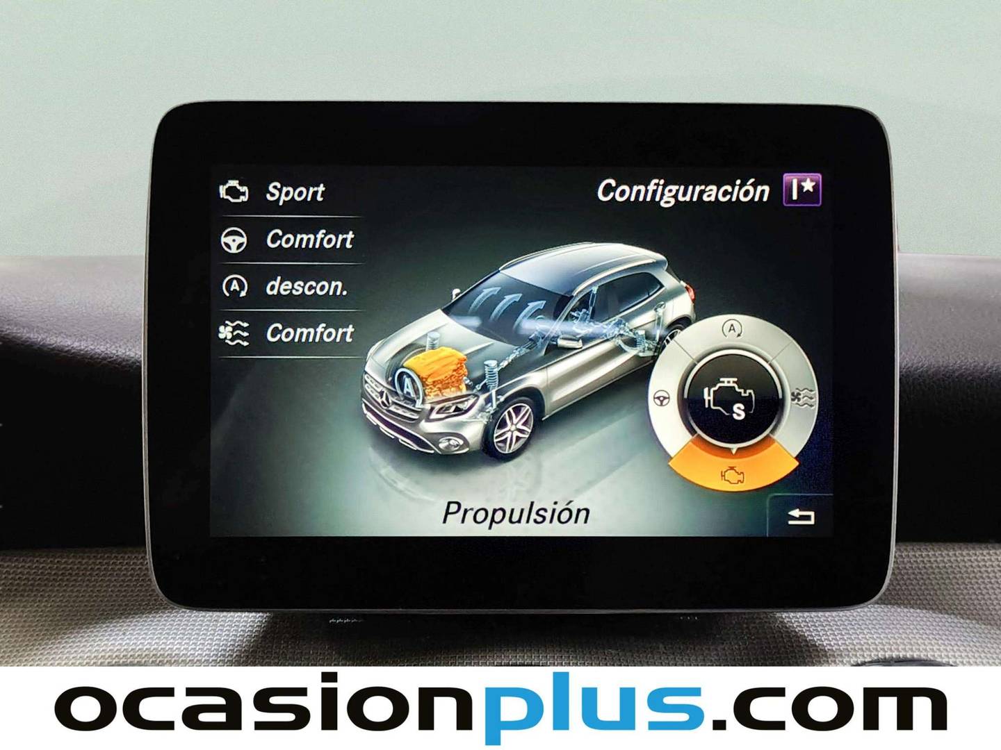 Foto Mercedes GLA Mercedes-Benz GLA GLA 200 d Urban (136 CV)