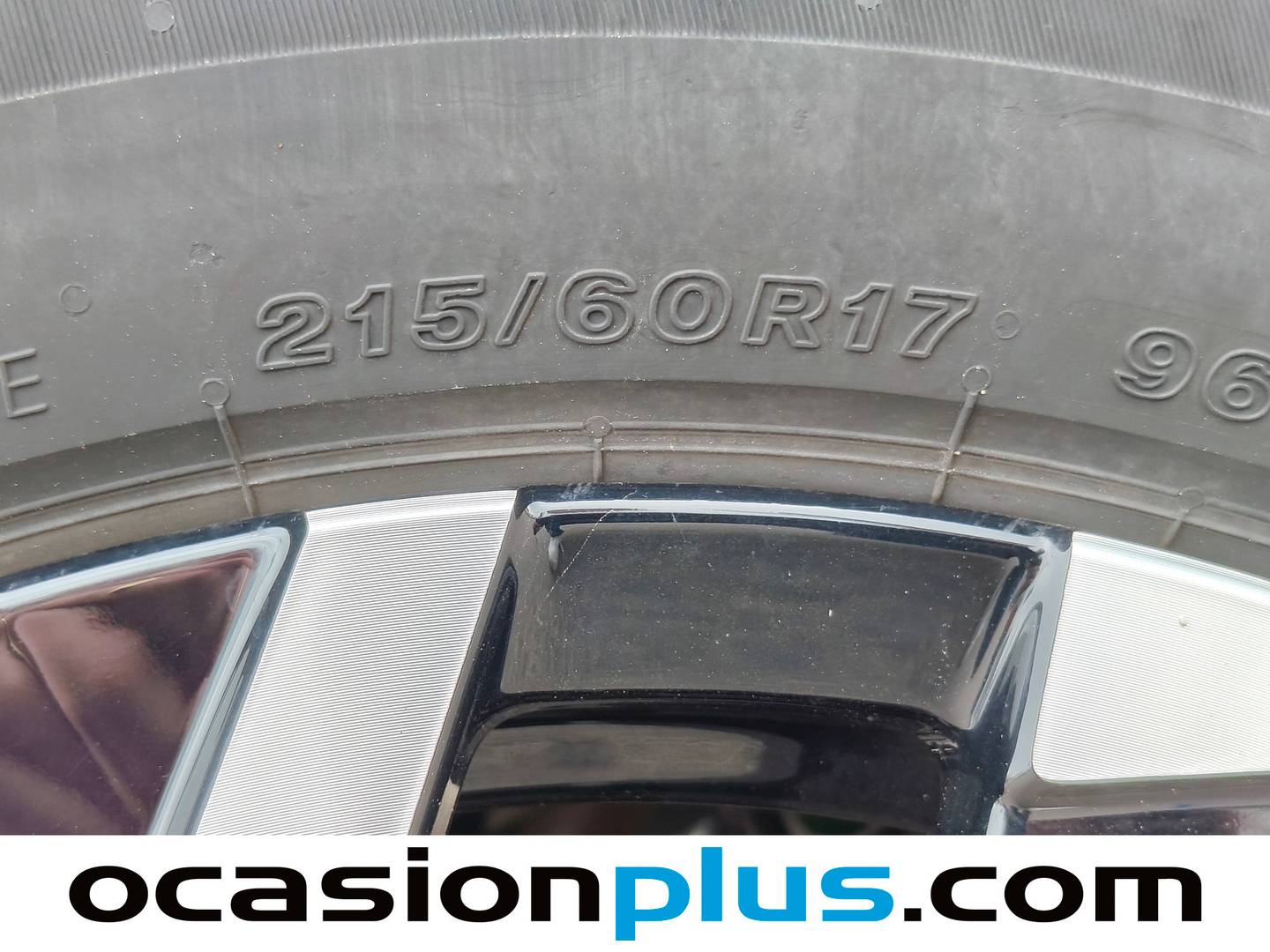 Peugeot 2008 Peugeot 2008 Allure Hybrid eDCS6 (145 CV) seminuevo