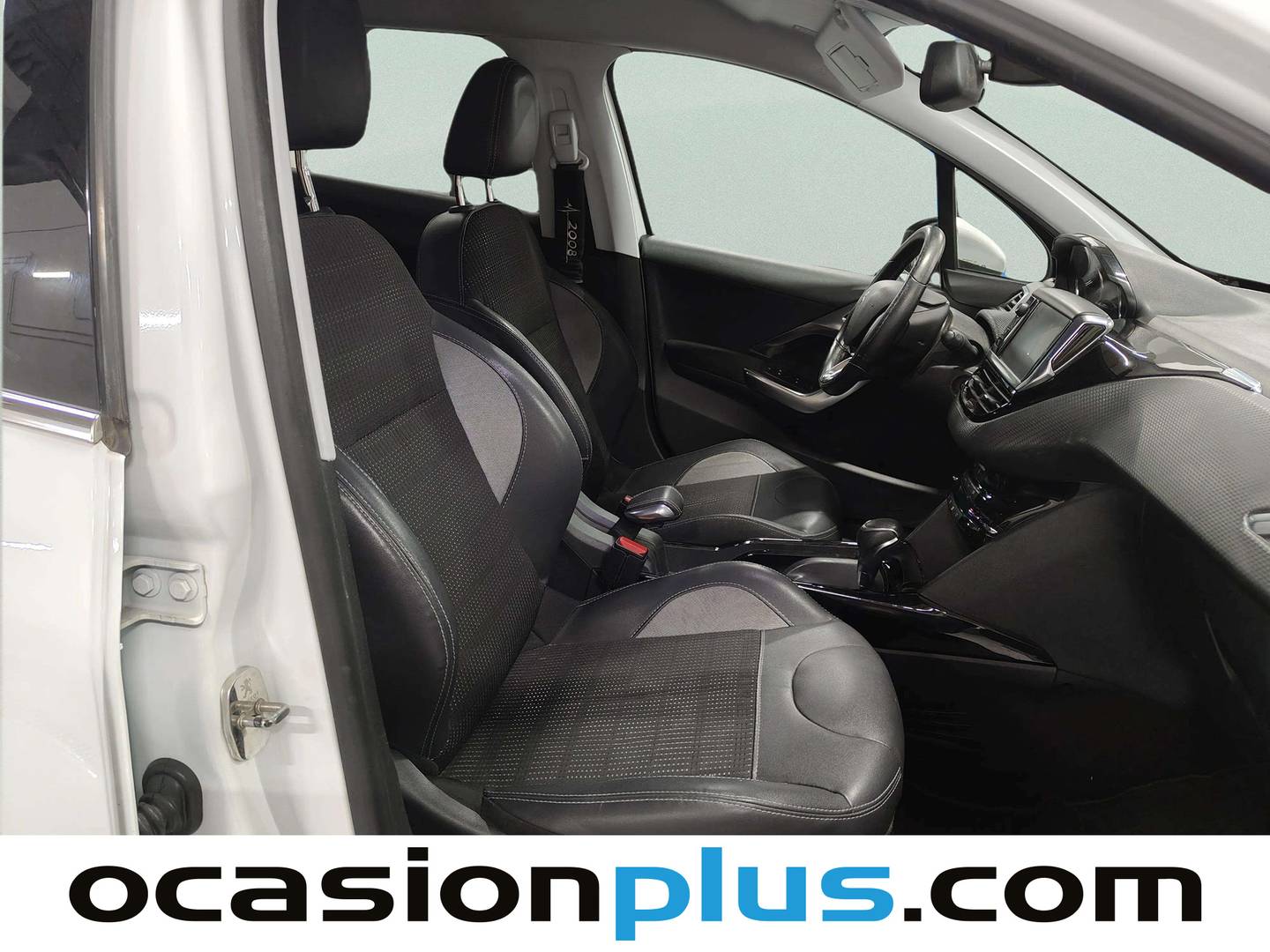 Peugeot 2008 Peugeot 2008 PureTech 110 S&S Allure EAT6 (110 CV) automático
