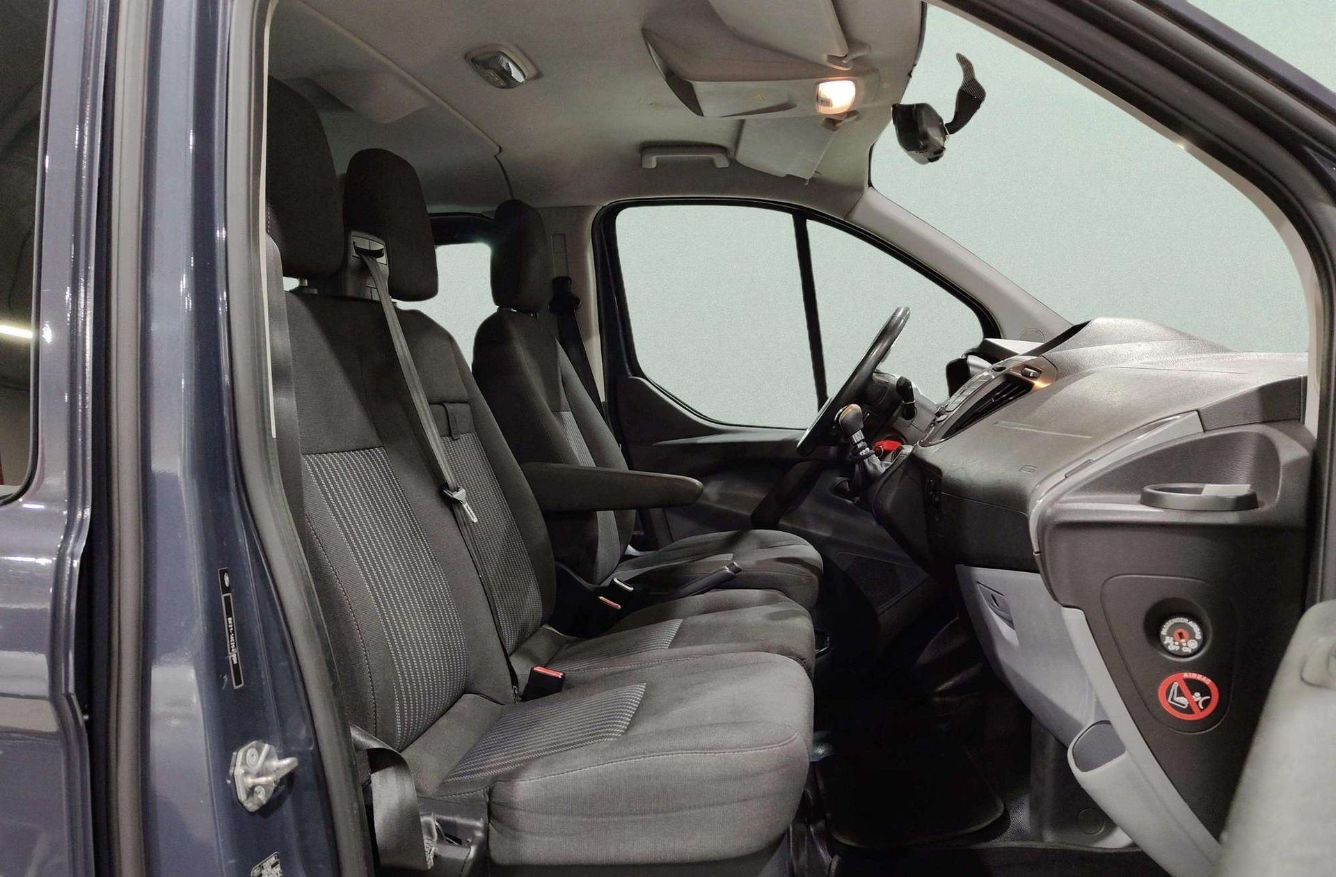 Ford Transit Custom Kombi 2.2 TDCi 300 L1 Trend 9 plazas - foto 14