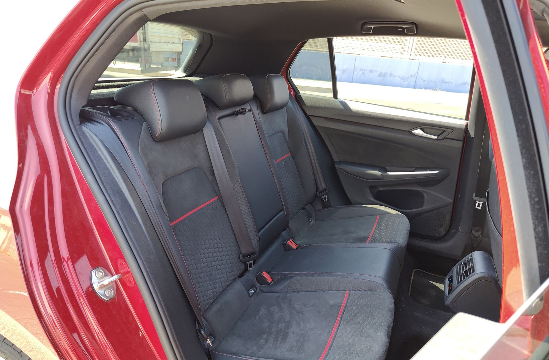 Volkswagen Golf GTI Clubsport 2.0 TSI DSG - foto 17
